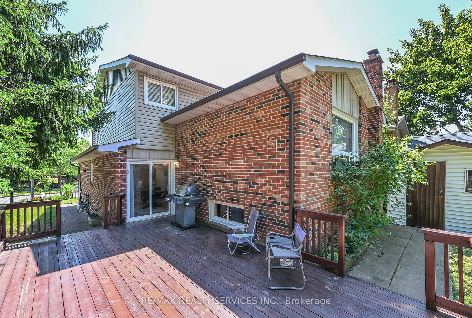 Photo 23 of 2 Lindridge Avenue, Brampton, Westgate — HOMEH