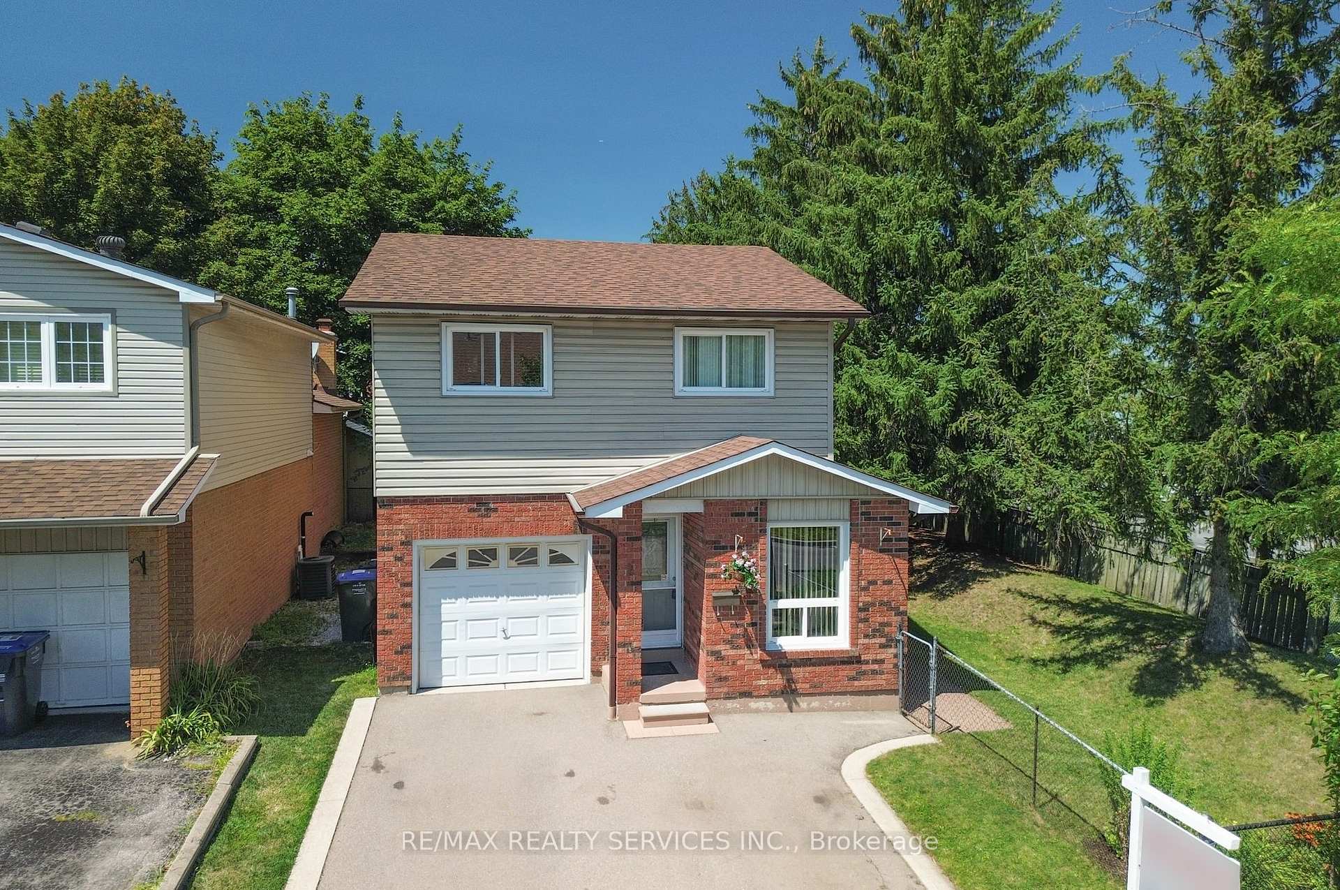 Photo 28 of 2 Lindridge Avenue, Brampton, Westgate — HOMEH