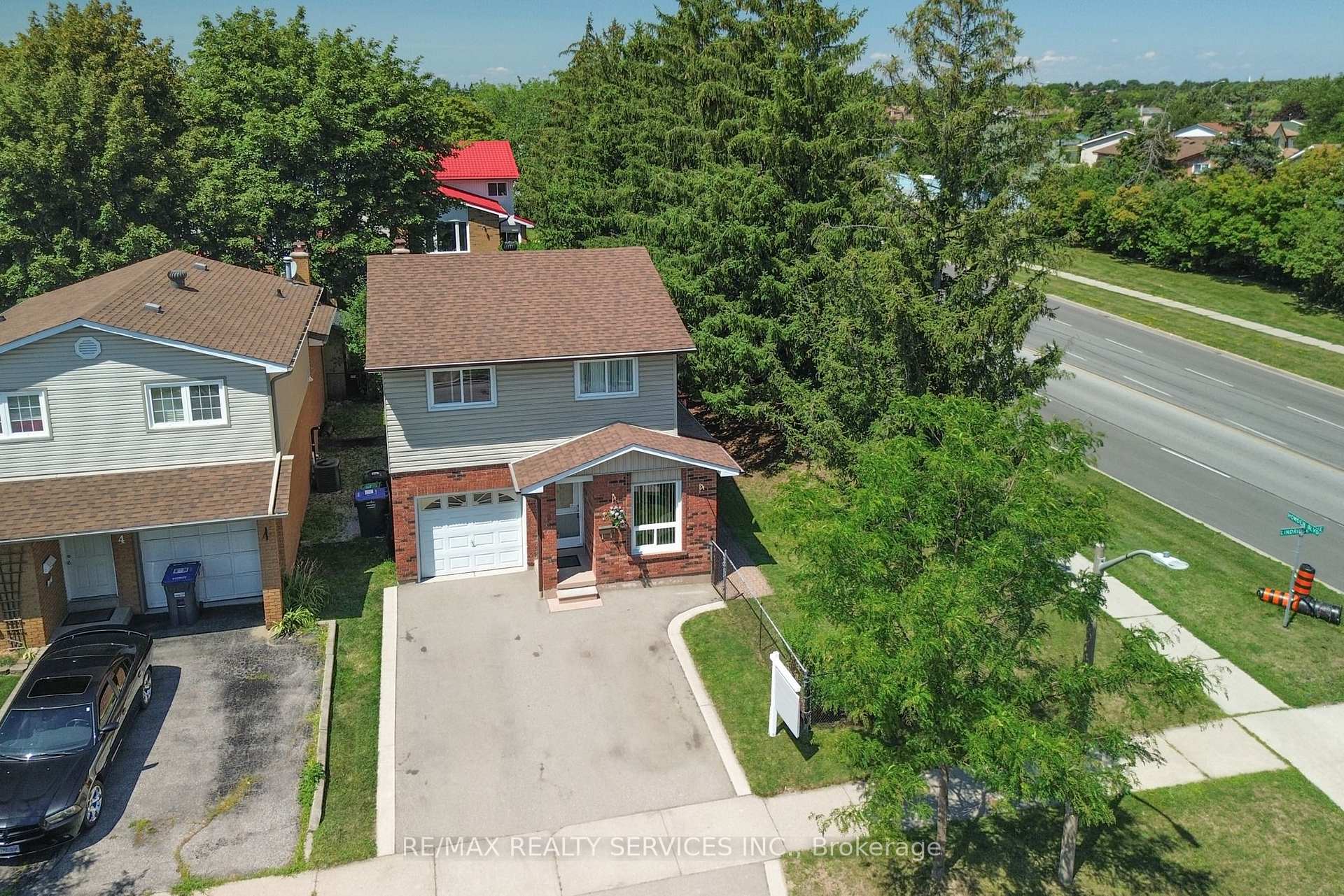 Photo 29 of 2 Lindridge Avenue, Brampton, Westgate — HOMEH