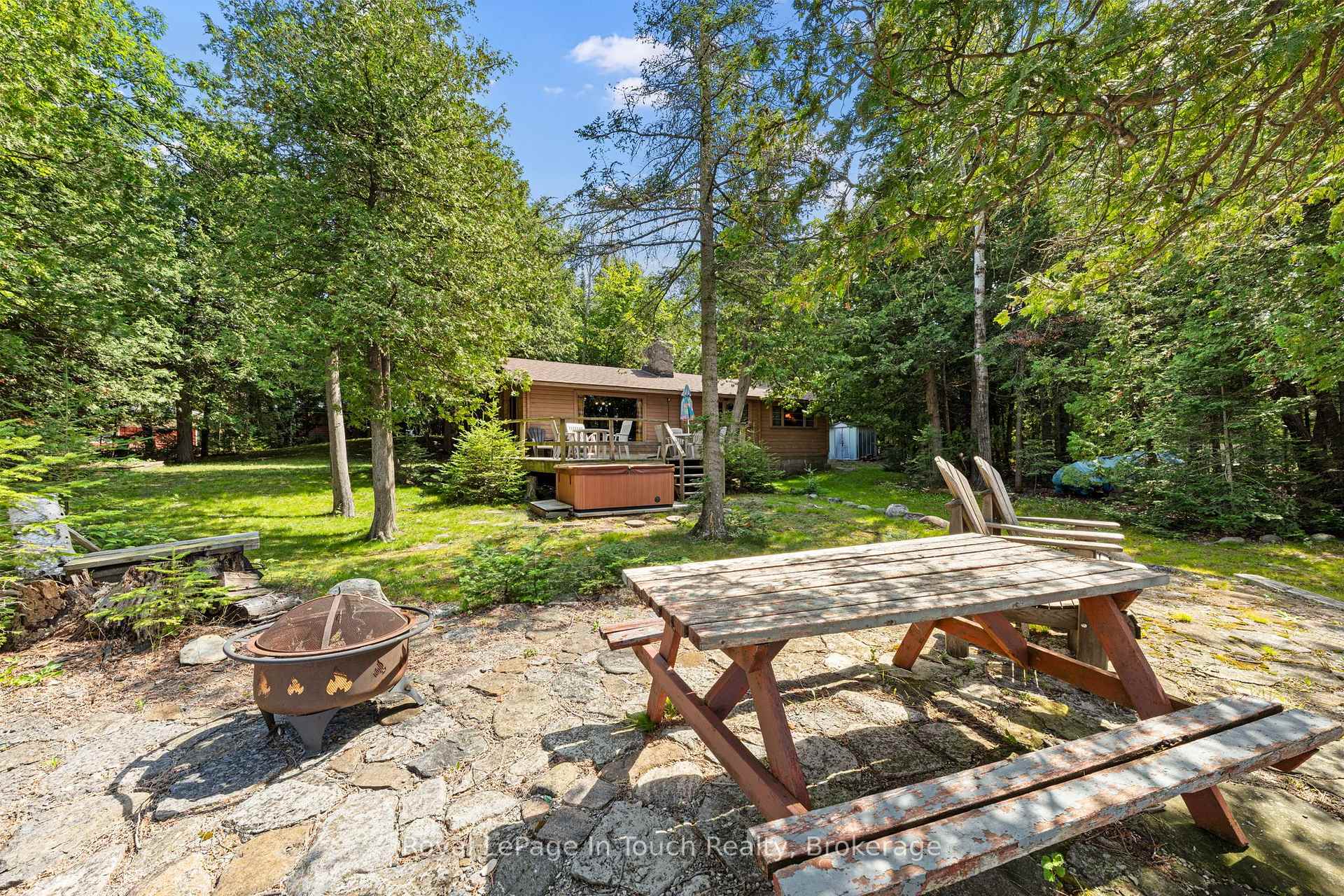 Photo 1 of 25 Chippewa Crescent, Tiny, Rural Tiny — HOMEH