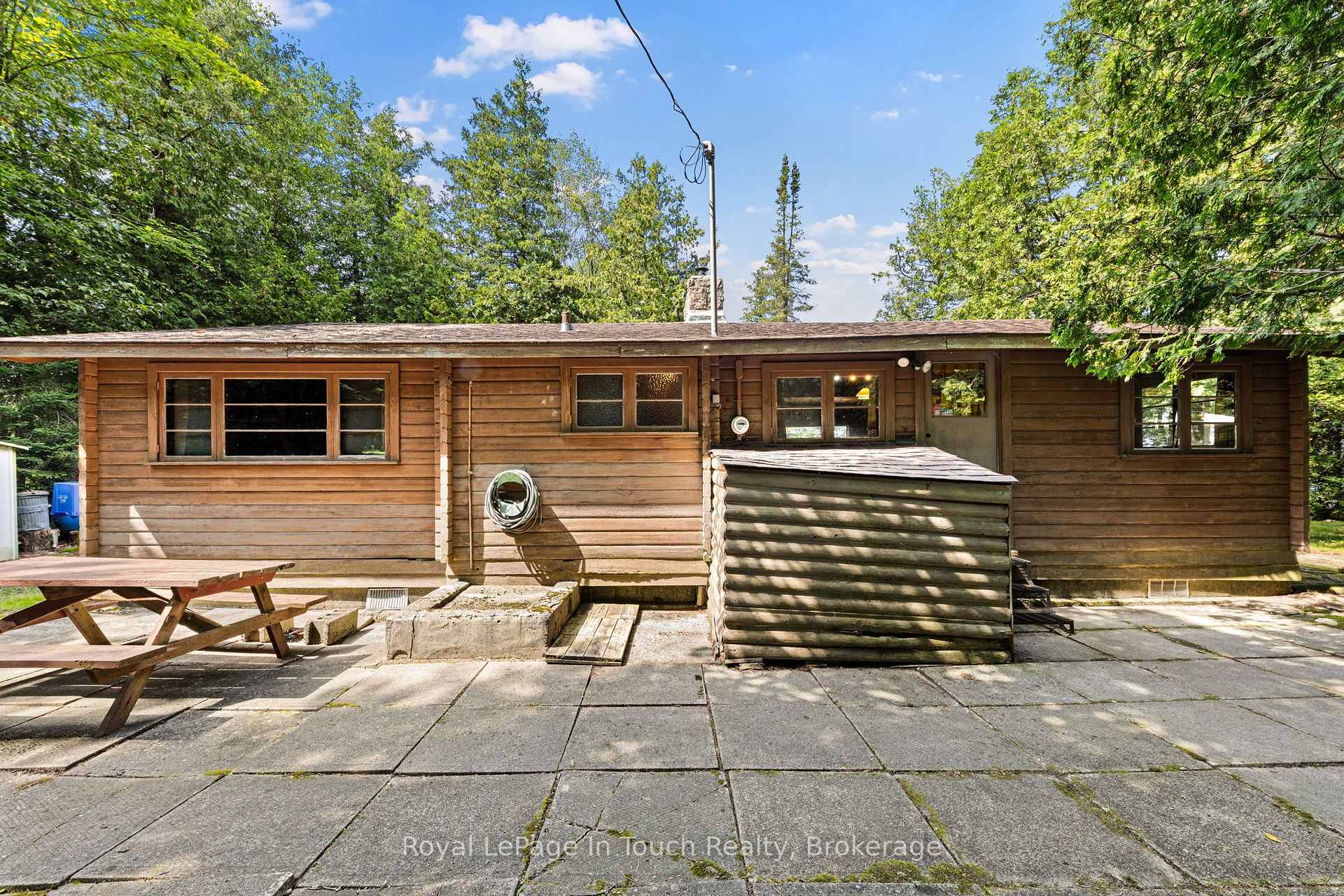 Photo 11 of 25 Chippewa Crescent, Tiny, Rural Tiny — HOMEH