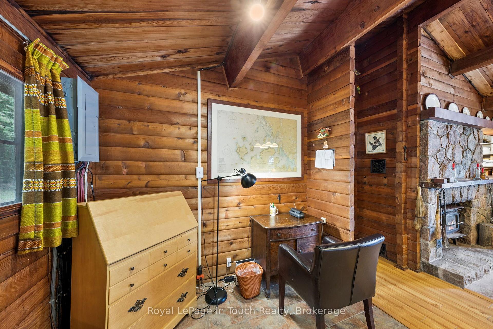 Photo 21 of 25 Chippewa Crescent, Tiny, Rural Tiny — HOMEH