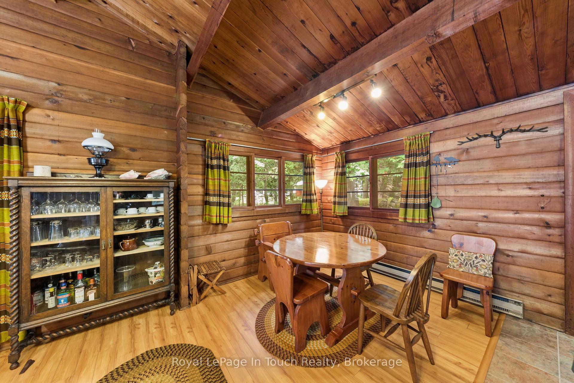 Photo 22 of 25 Chippewa Crescent, Tiny, Rural Tiny — HOMEH