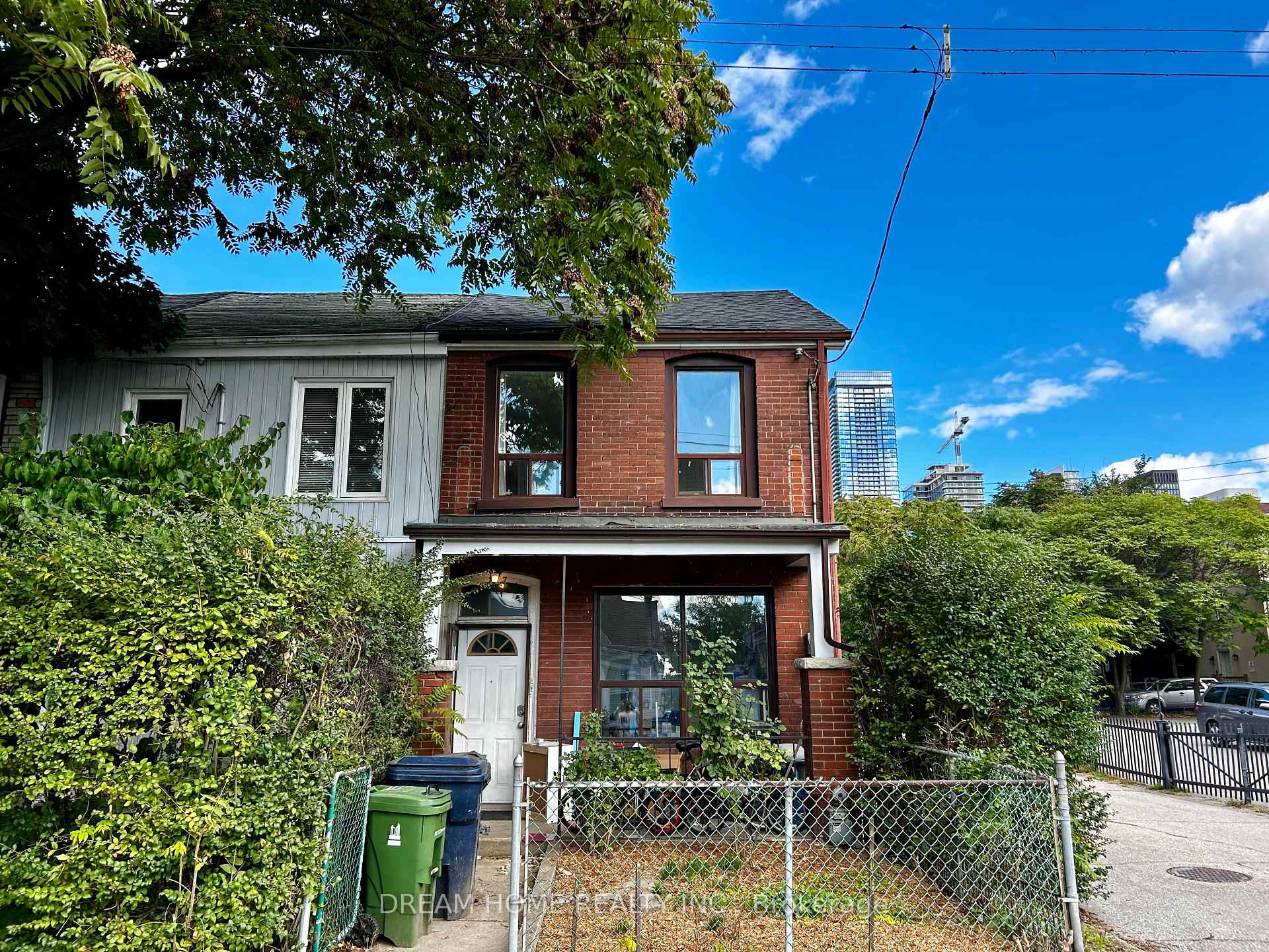 Photo 3 of 107 Huron st Street, Toronto, Kensington-Chinatown — HOMEH
