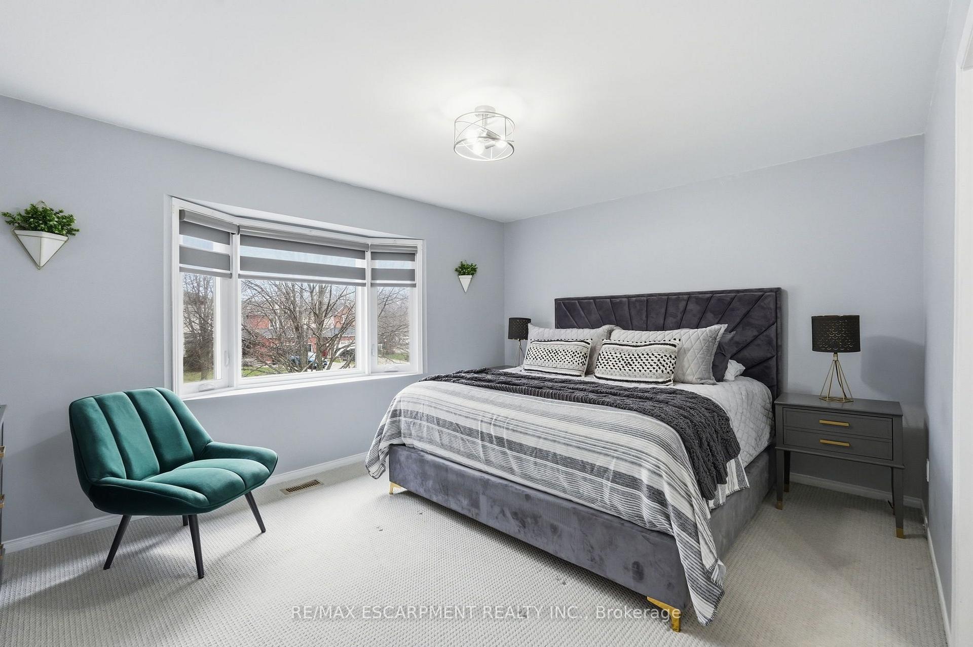 Photo 20 of 6 Woodcroft Crescent, Hamilton, Waterdown — HOMEH