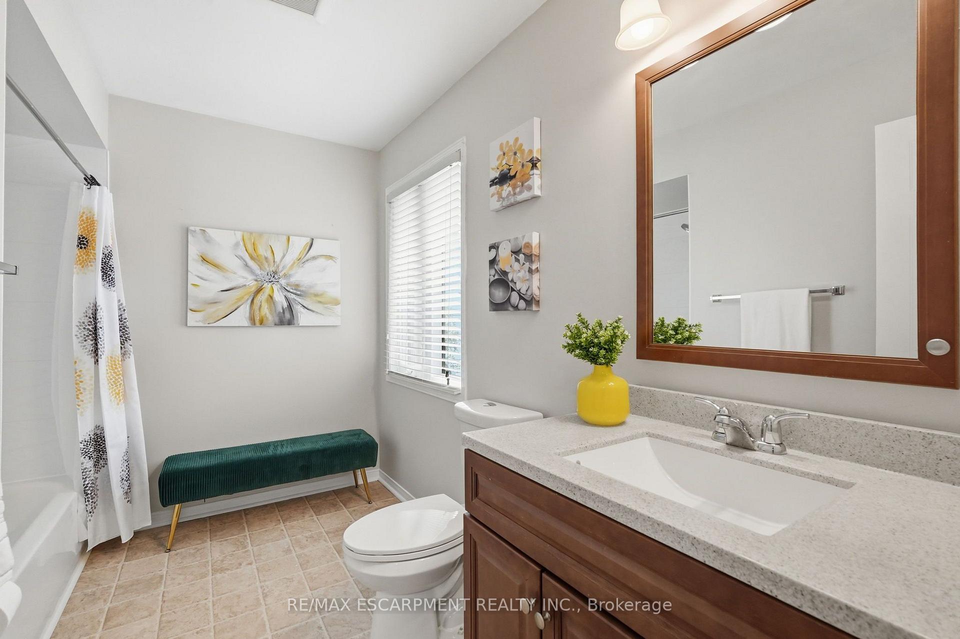 Photo 27 of 6 Woodcroft Crescent, Hamilton, Waterdown — HOMEH