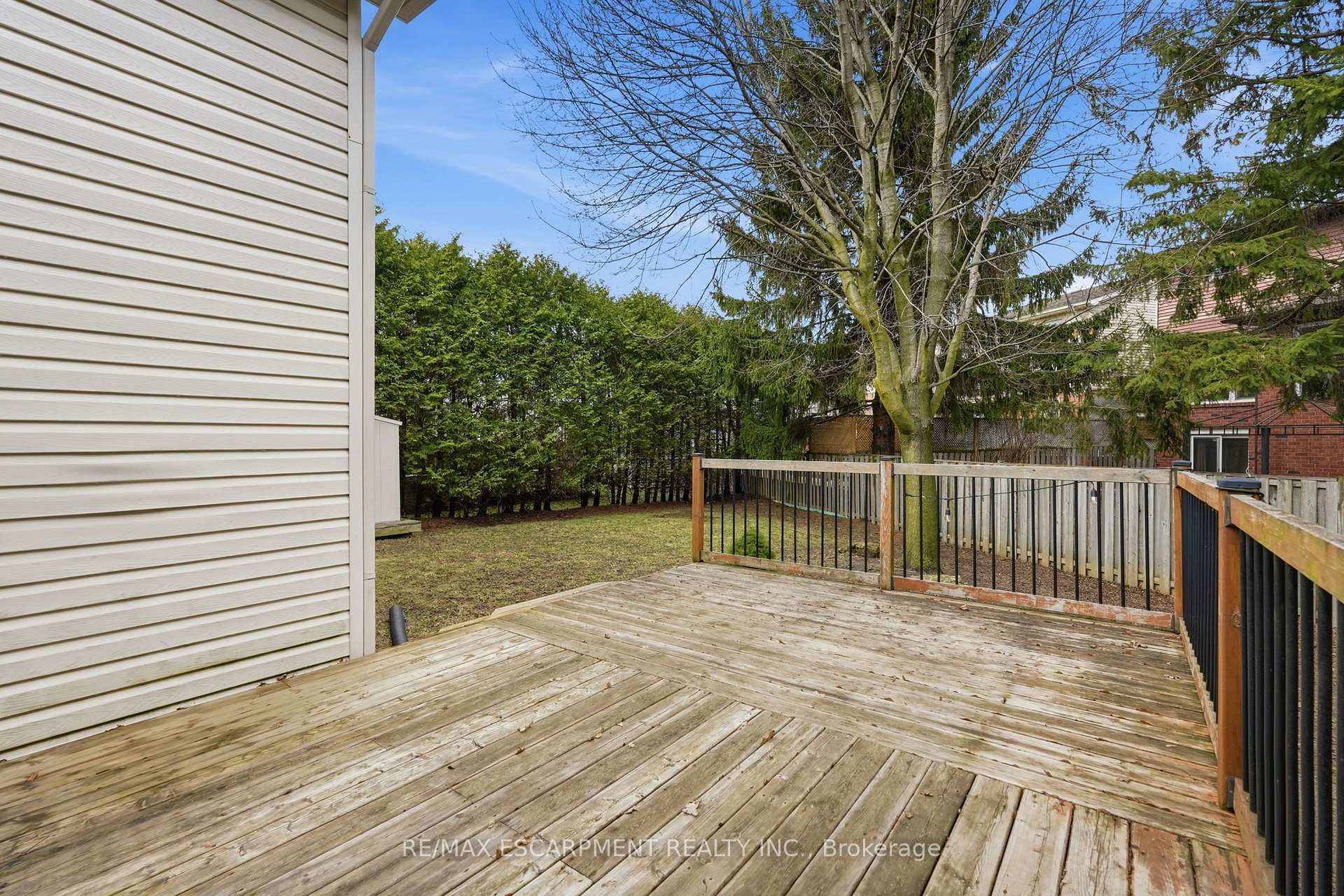 Photo 32 of 6 Woodcroft Crescent, Hamilton, Waterdown — HOMEH