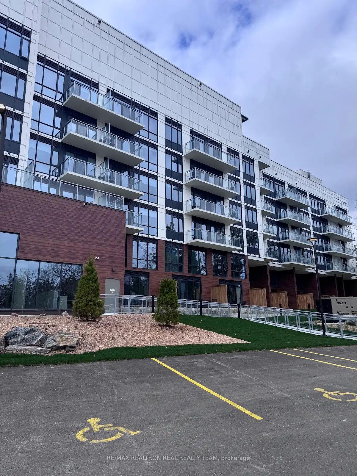 Photo 1 of Unit 407, 100 Carrick Trail, Gravenhurst, Muskoka (S) — HOMEH