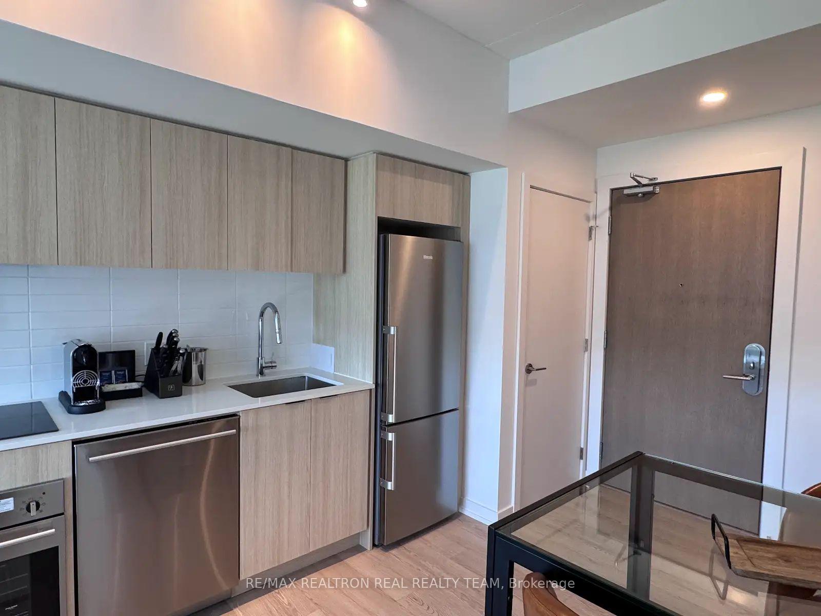 Photo 4 of Unit 407, 100 Carrick Trail, Gravenhurst, Muskoka (S) — HOMEH