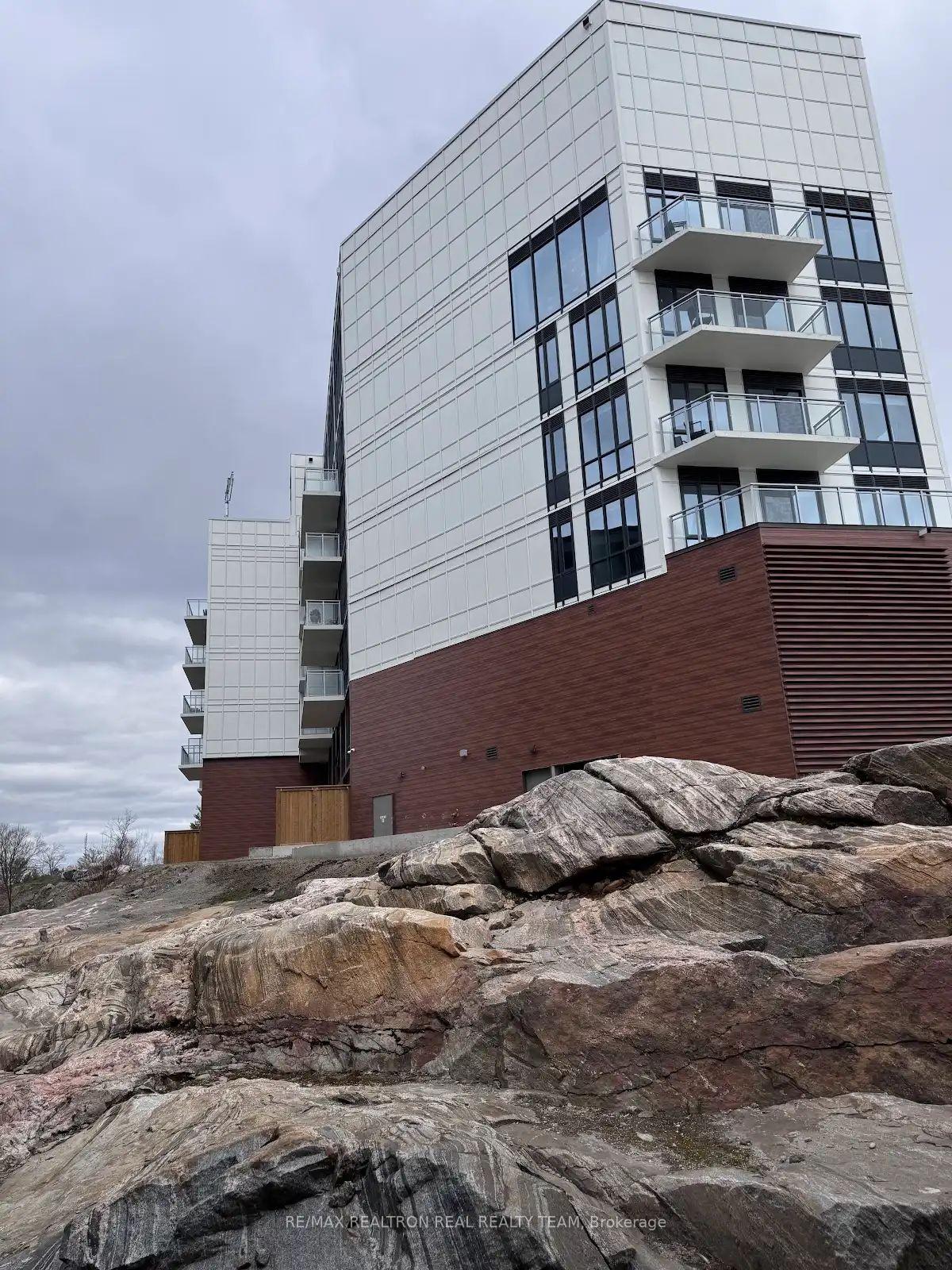 Photo 16 of Unit 407, 100 Carrick Trail, Gravenhurst, Muskoka (S) — HOMEH
