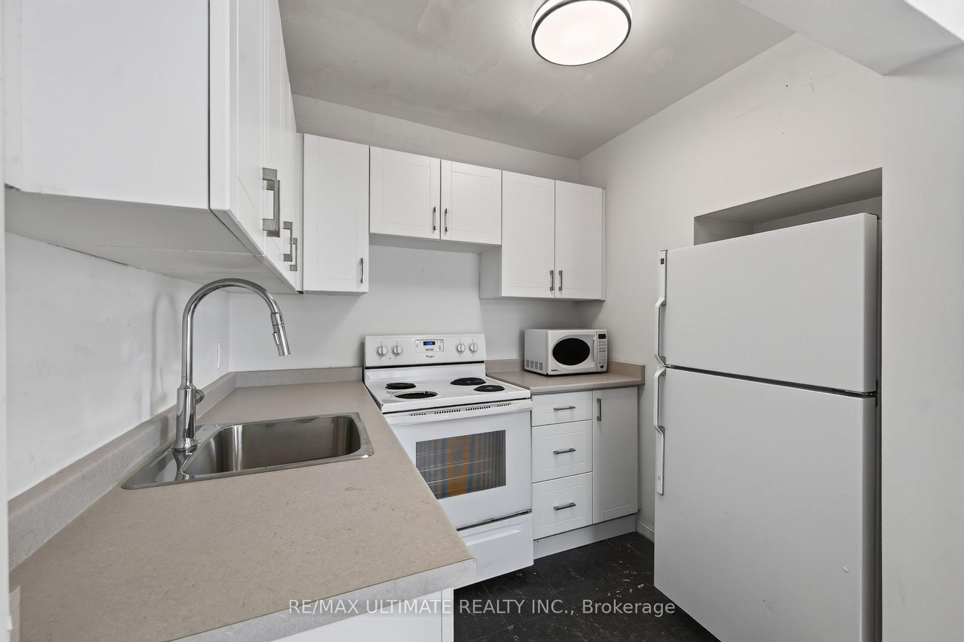 Photo 10 of Unit 3, 2360 Queen Street E, Toronto, The Beaches — HOMEH