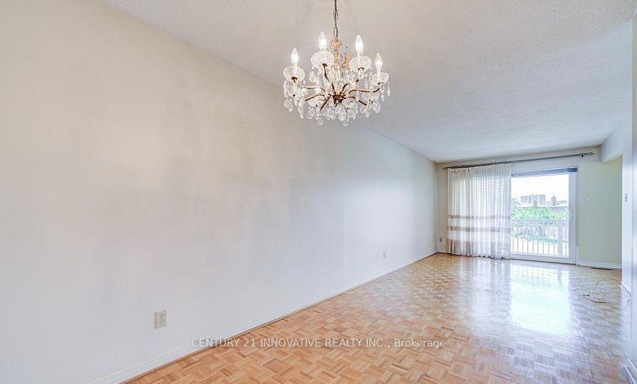 Photo 6 of 9 Capstan Court, North York, Glenfield-Jane Heights — HOMEH