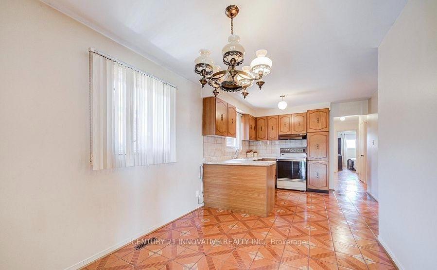 Photo 22 of 9 Capstan Court, North York, Glenfield-Jane Heights — HOMEH