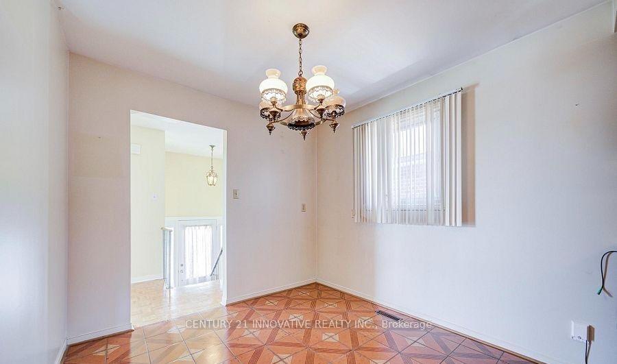 Photo 32 of 9 Capstan Court, North York, Glenfield-Jane Heights — HOMEH