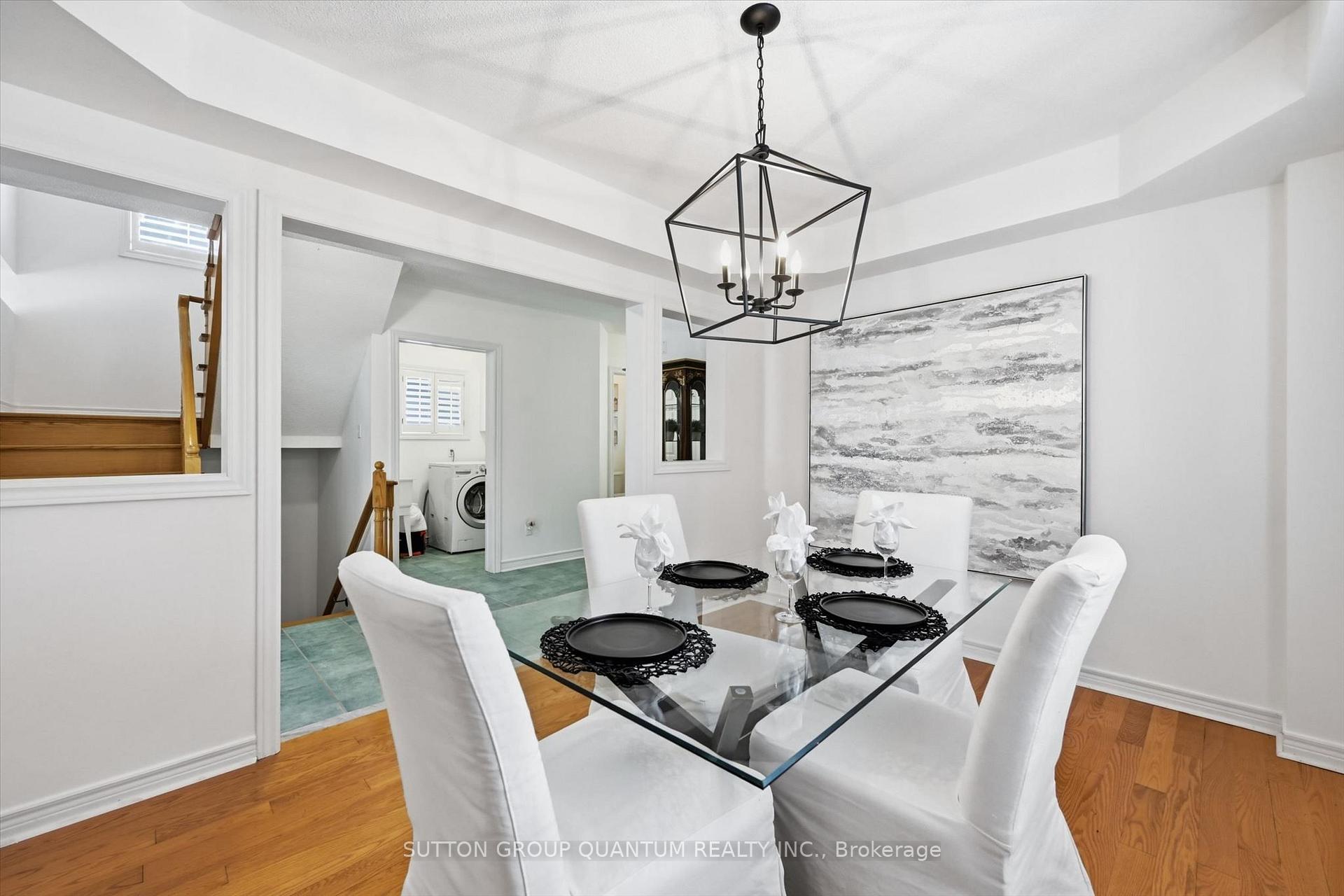 Photo 4 of 2092 Glenfield Road, Oakville, West Oak Trails — HOMEH