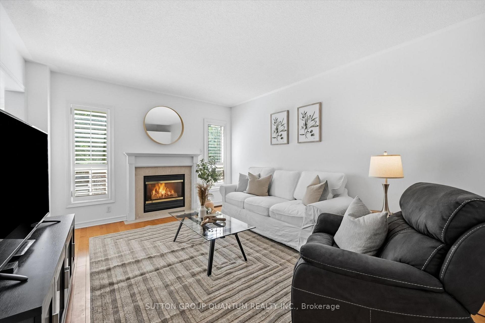 Photo 5 of 2092 Glenfield Road, Oakville, West Oak Trails — HOMEH