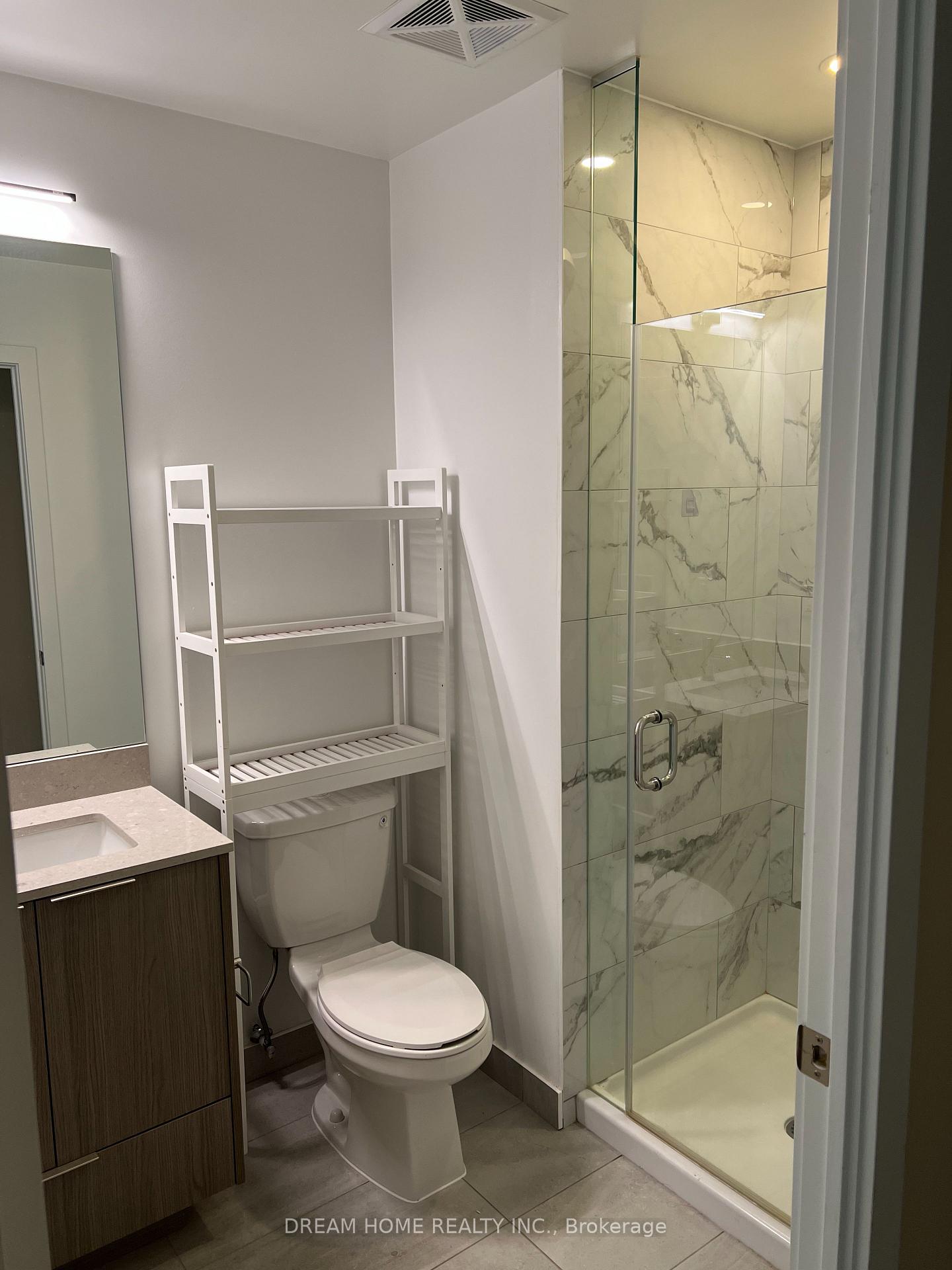 Photo 3 of Unit 3002, 32 forest manor Road, North York, Henry Farm — HOMEH