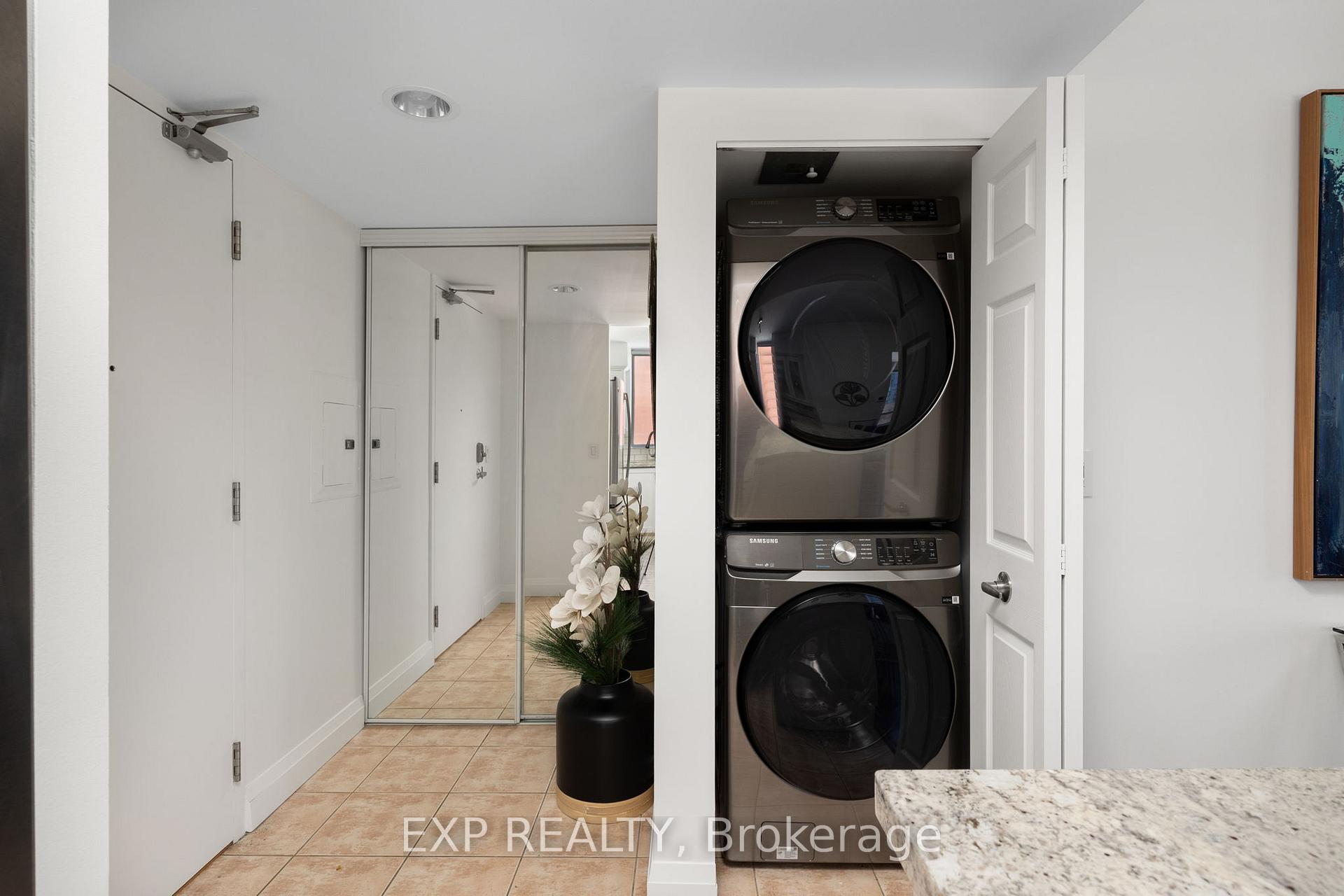 Photo 2 of Unit 802, 311 Richmond Street E, Toronto, Moss Park — HOMEH