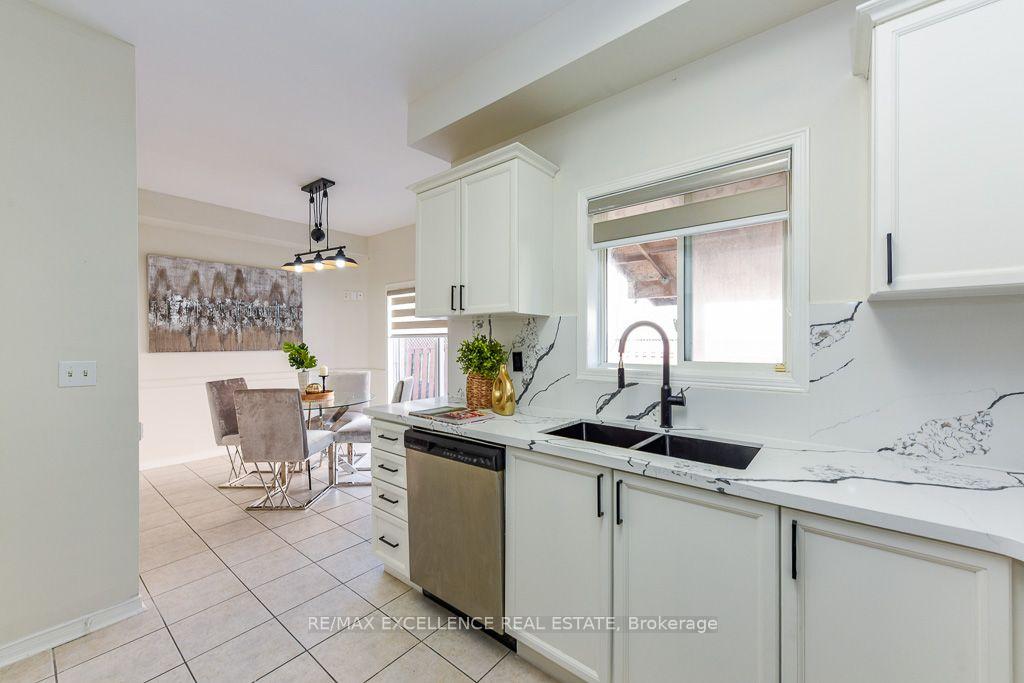 Photo 12 of 44 Overture Lane, Brampton, Bramalea North Industrial — HOMEH