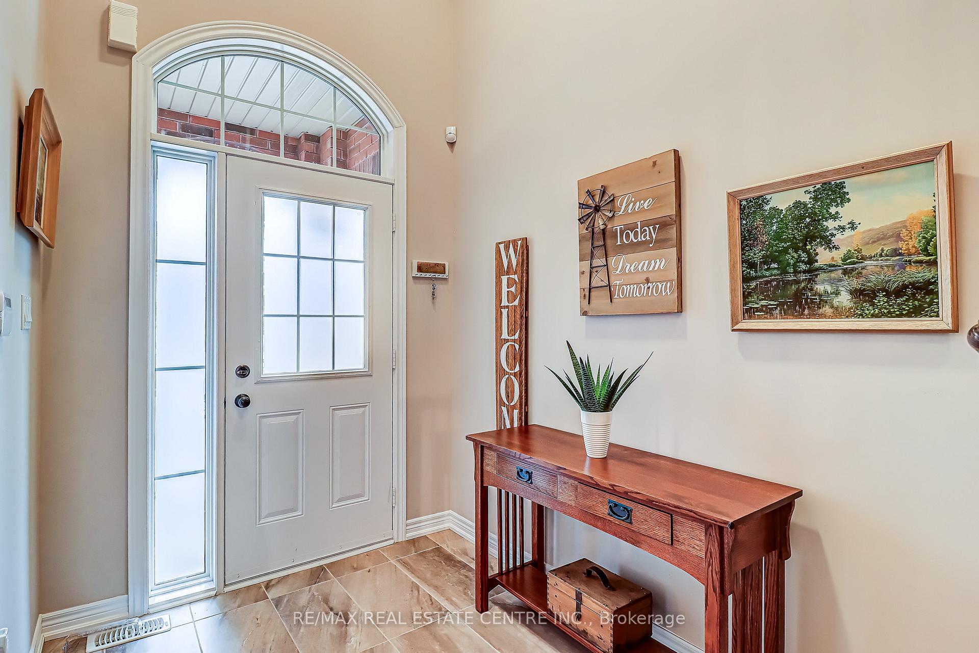 Photo 4 of 3 Alamode Road, Brampton, Sandringham-Wellington — HOMEH