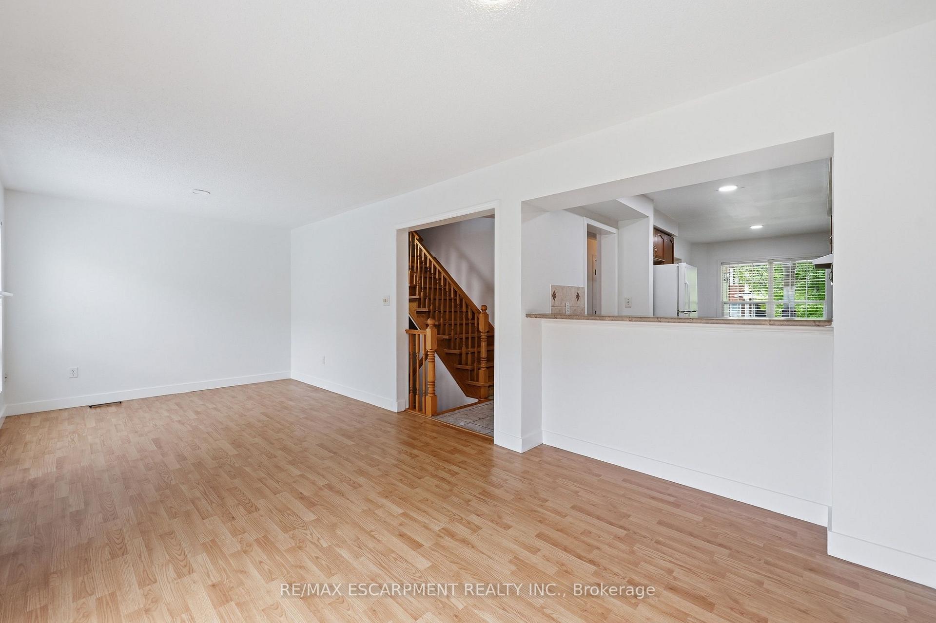 Photo 11 of 3115 Edgar Avenue, Burlington, Alton — HOMEH