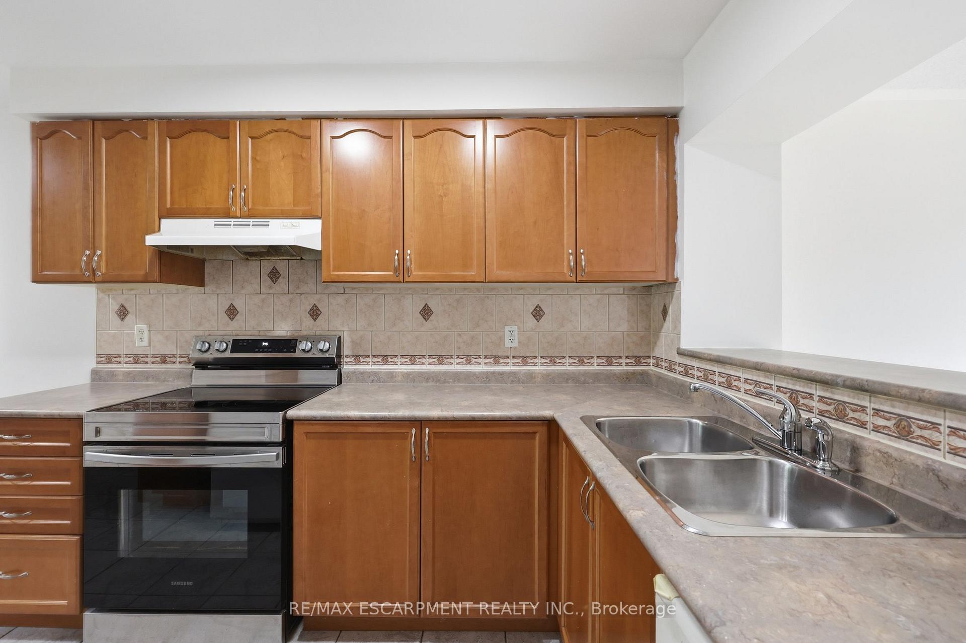 Photo 22 of 3115 Edgar Avenue, Burlington, Alton — HOMEH