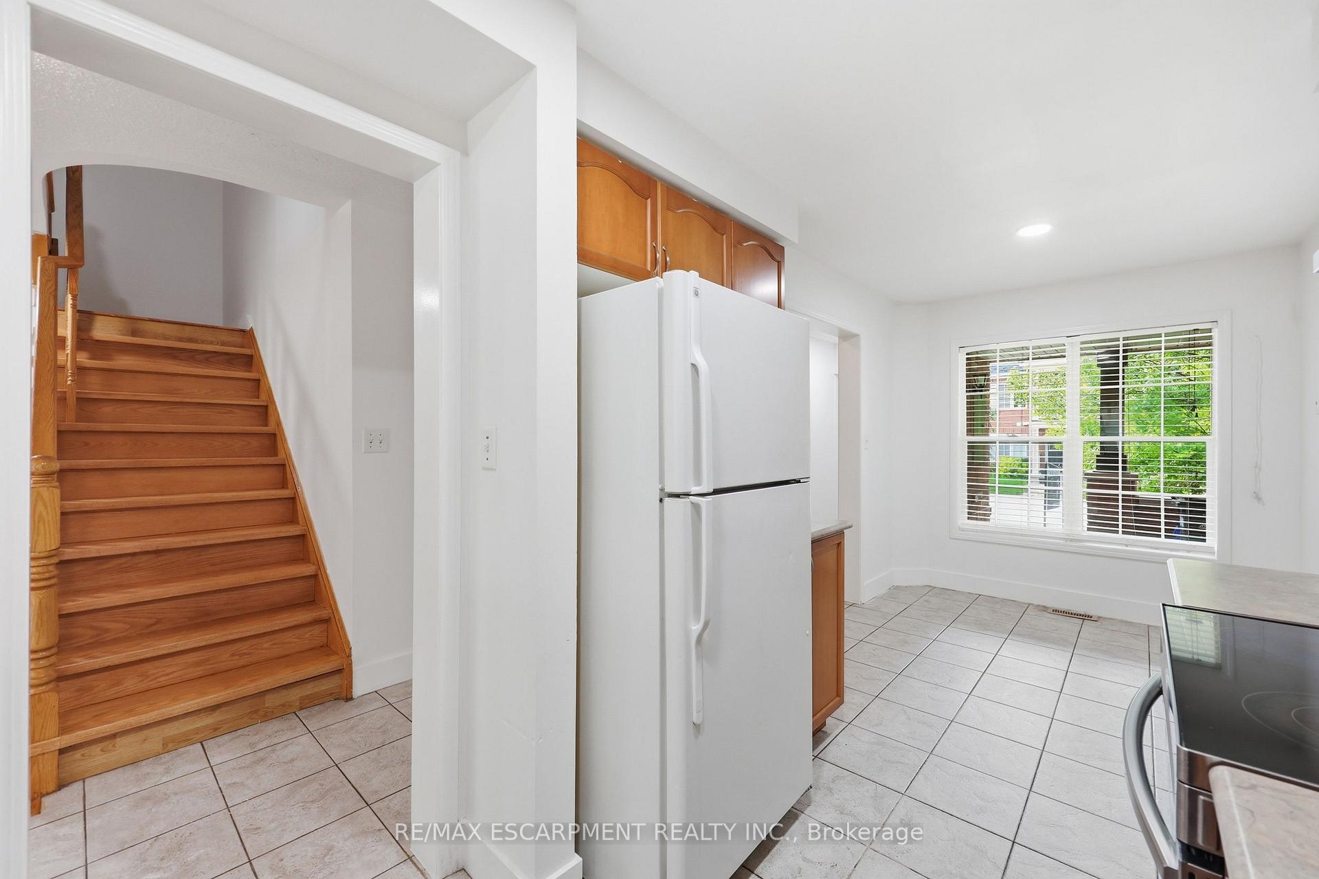 Photo 23 of 3115 Edgar Avenue, Burlington, Alton — HOMEH