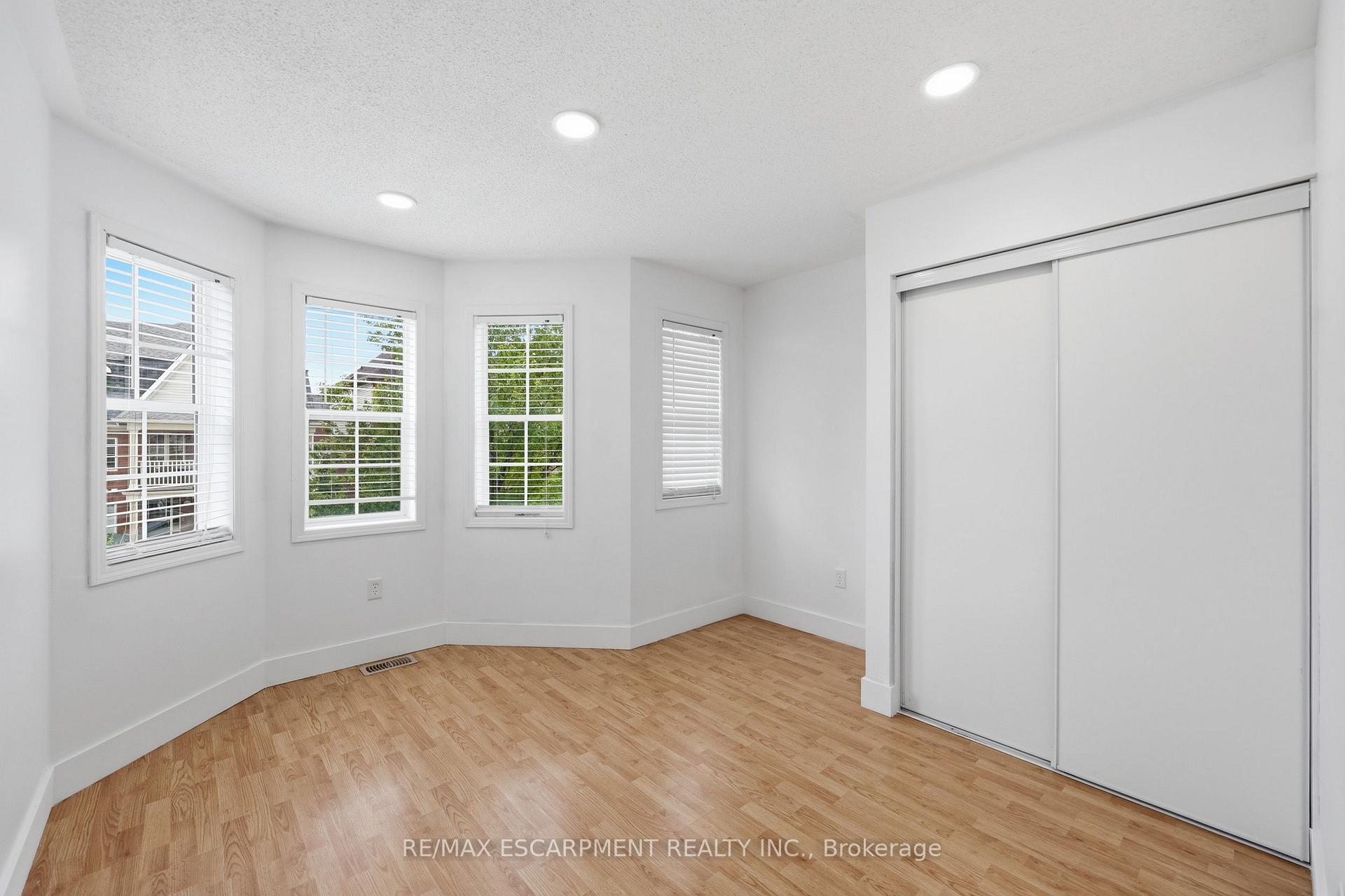 Photo 25 of 3115 Edgar Avenue, Burlington, Alton — HOMEH