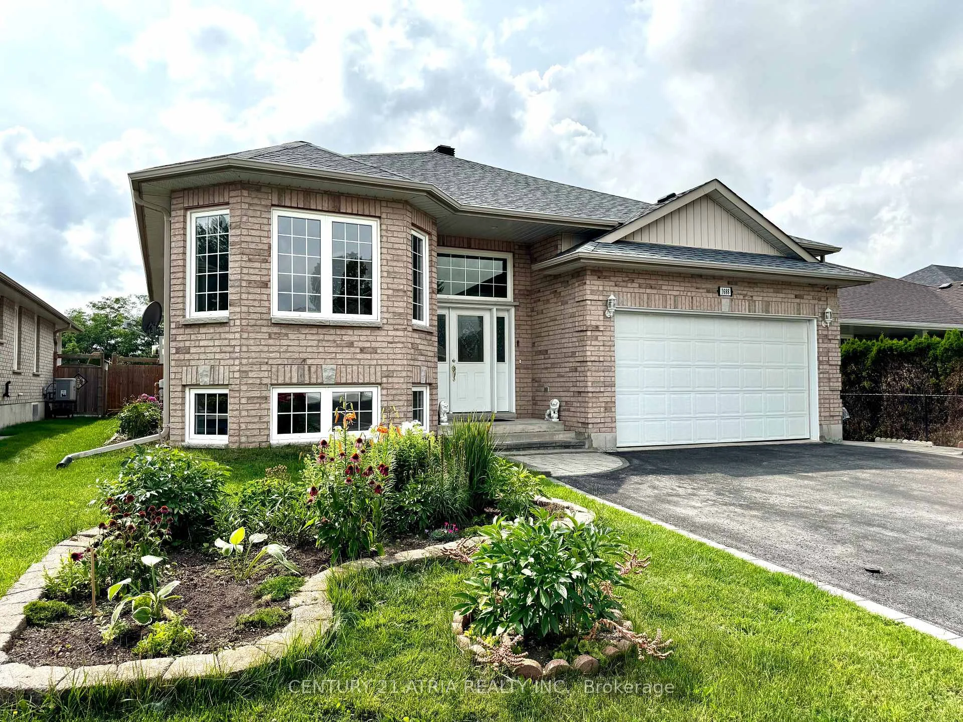 Front of 1688 Keppler Crescent