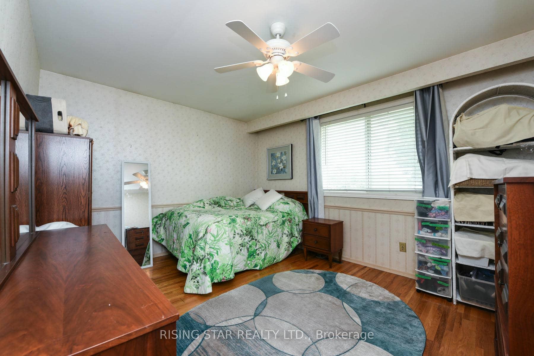Photo 11 of 3295 Chipley Crescent, Mississauga, Malton — HOMEH