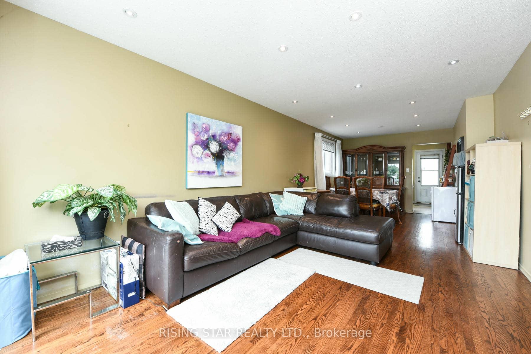Photo 24 of 3295 Chipley Crescent, Mississauga, Malton — HOMEH