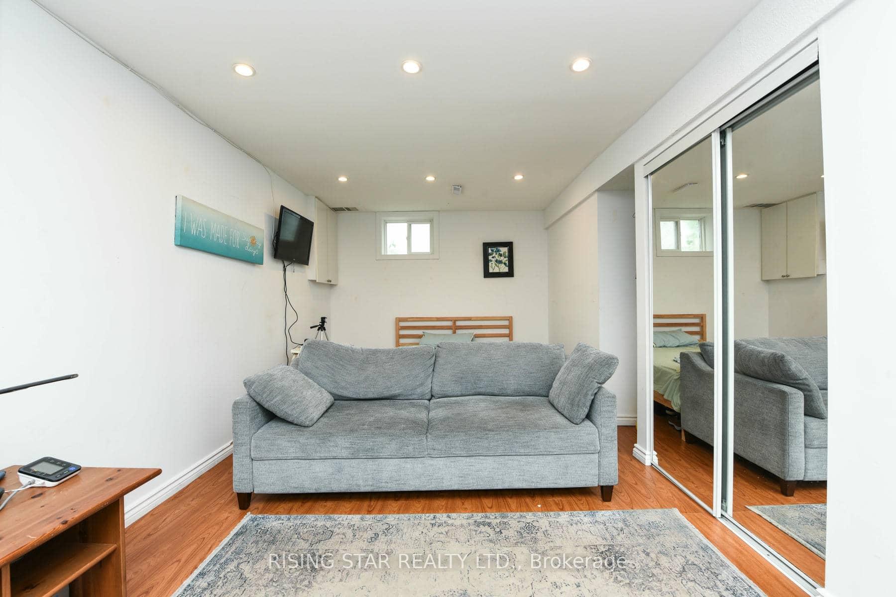 Photo 35 of 3295 Chipley Crescent, Mississauga, Malton — HOMEH