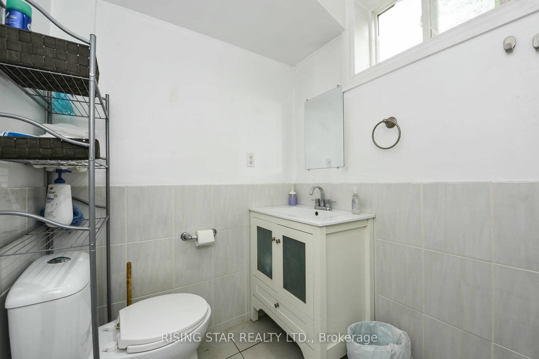 Photo 37 of 3295 Chipley Crescent, Mississauga, Malton — HOMEH