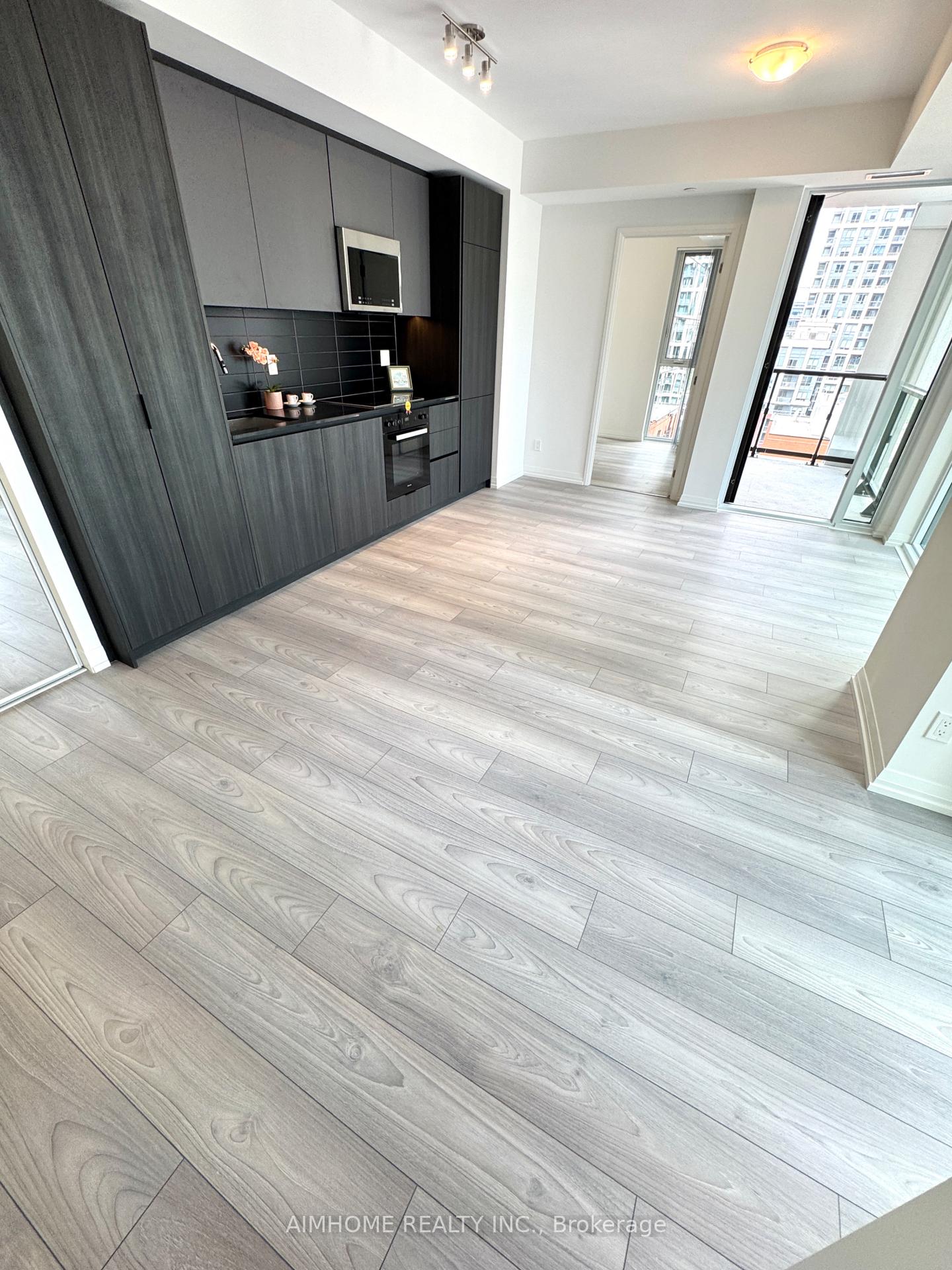Photo 10 of Unit 2006, 400 King Street W, Toronto, Waterfront Communities — HOMEH