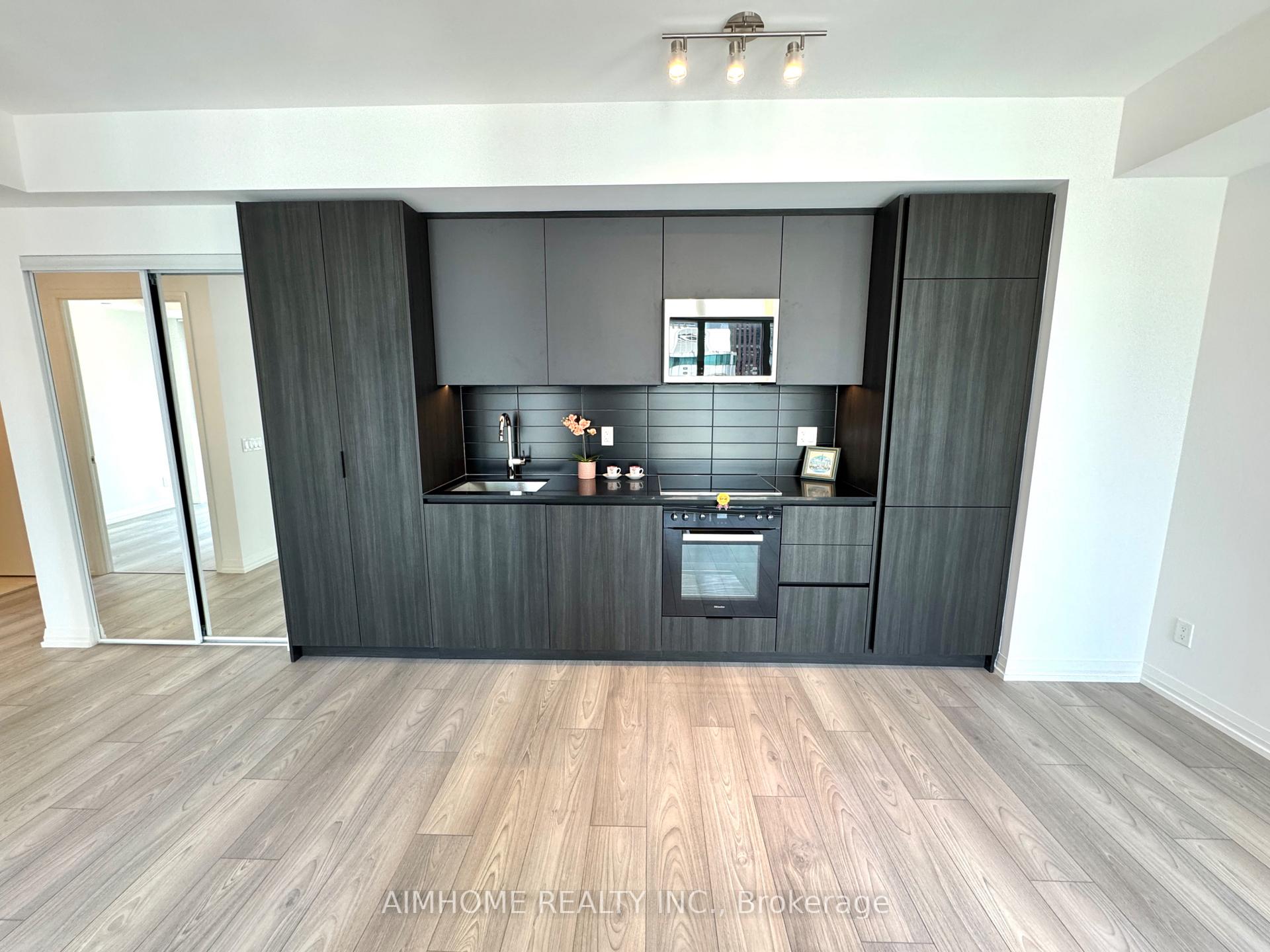 Photo 12 of Unit 2006, 400 King Street W, Toronto, Waterfront Communities — HOMEH