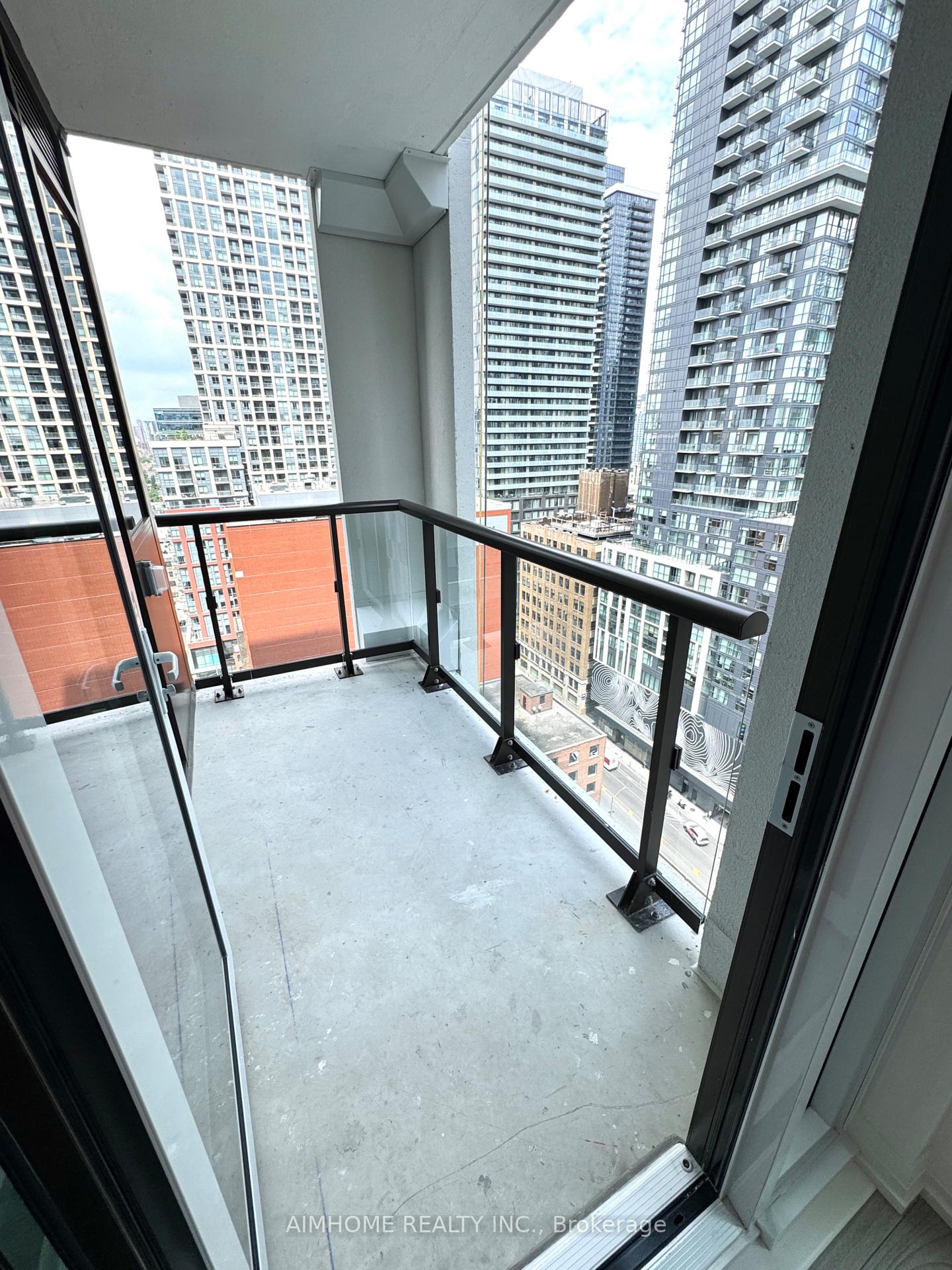 Photo 14 of Unit 2006, 400 King Street W, Toronto, Waterfront Communities — HOMEH