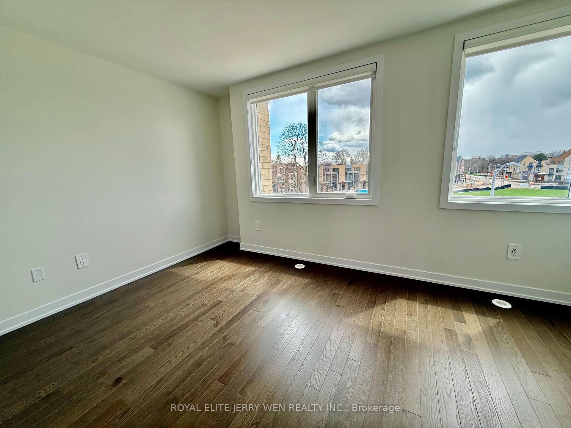 Photo 15 of 46 Green Gardens Boulevard, Toronto, Englemount-Lawrence — HOMEH