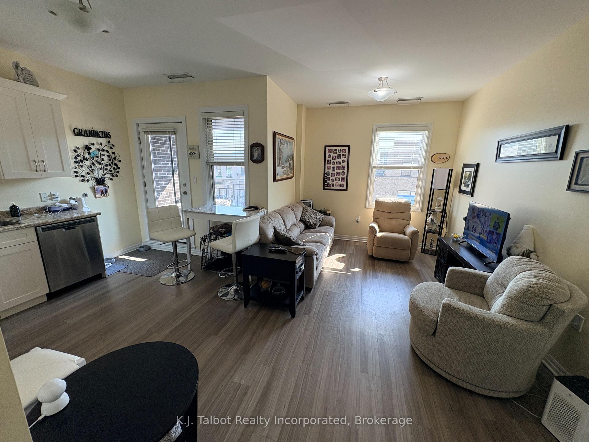 Photo 2 of Unit Unit 204, 35 St David Street, Goderich, Goderich (Town) — HOMEH