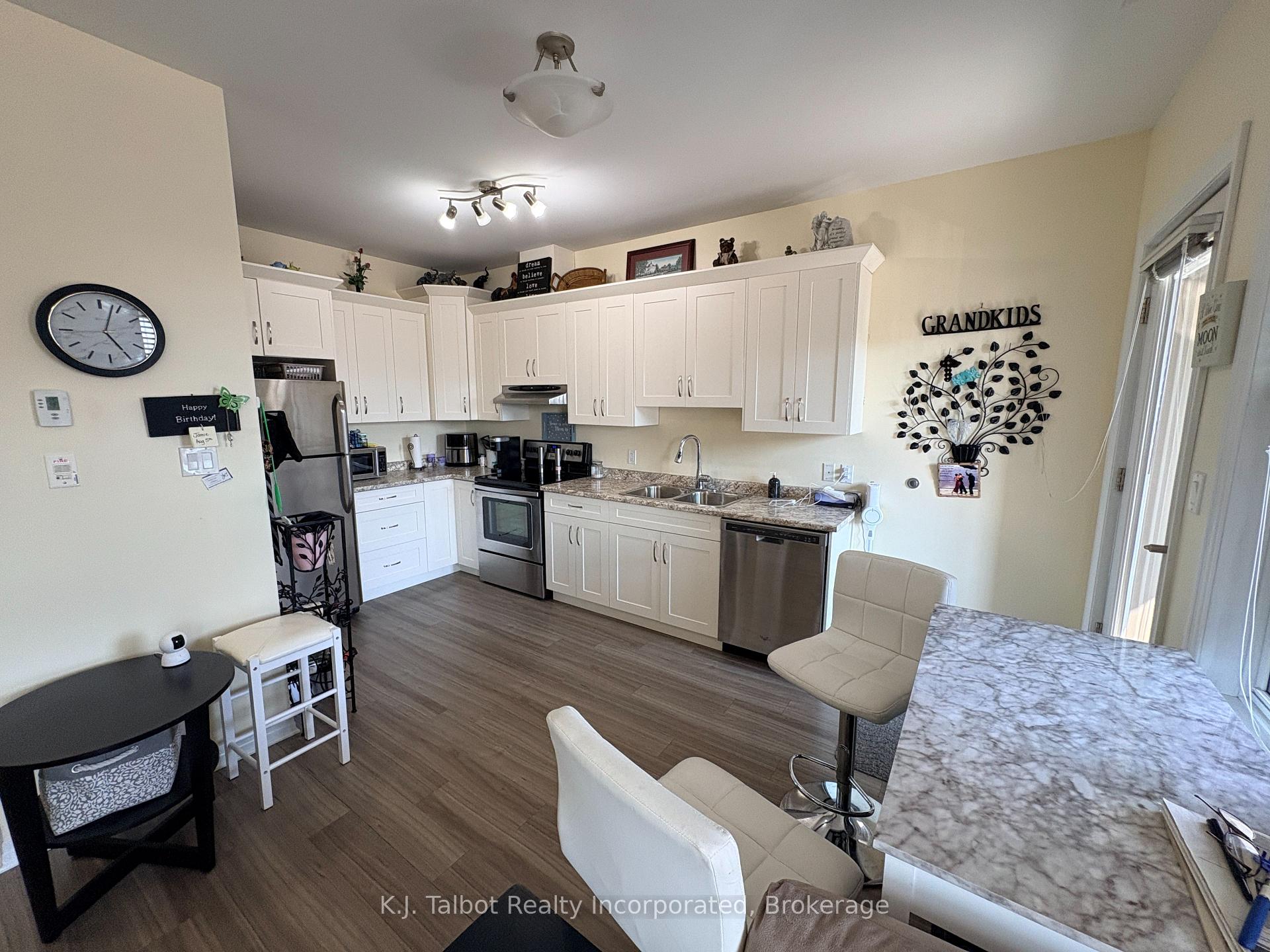 Photo 3 of Unit Unit 204, 35 St David Street, Goderich, Goderich (Town) — HOMEH