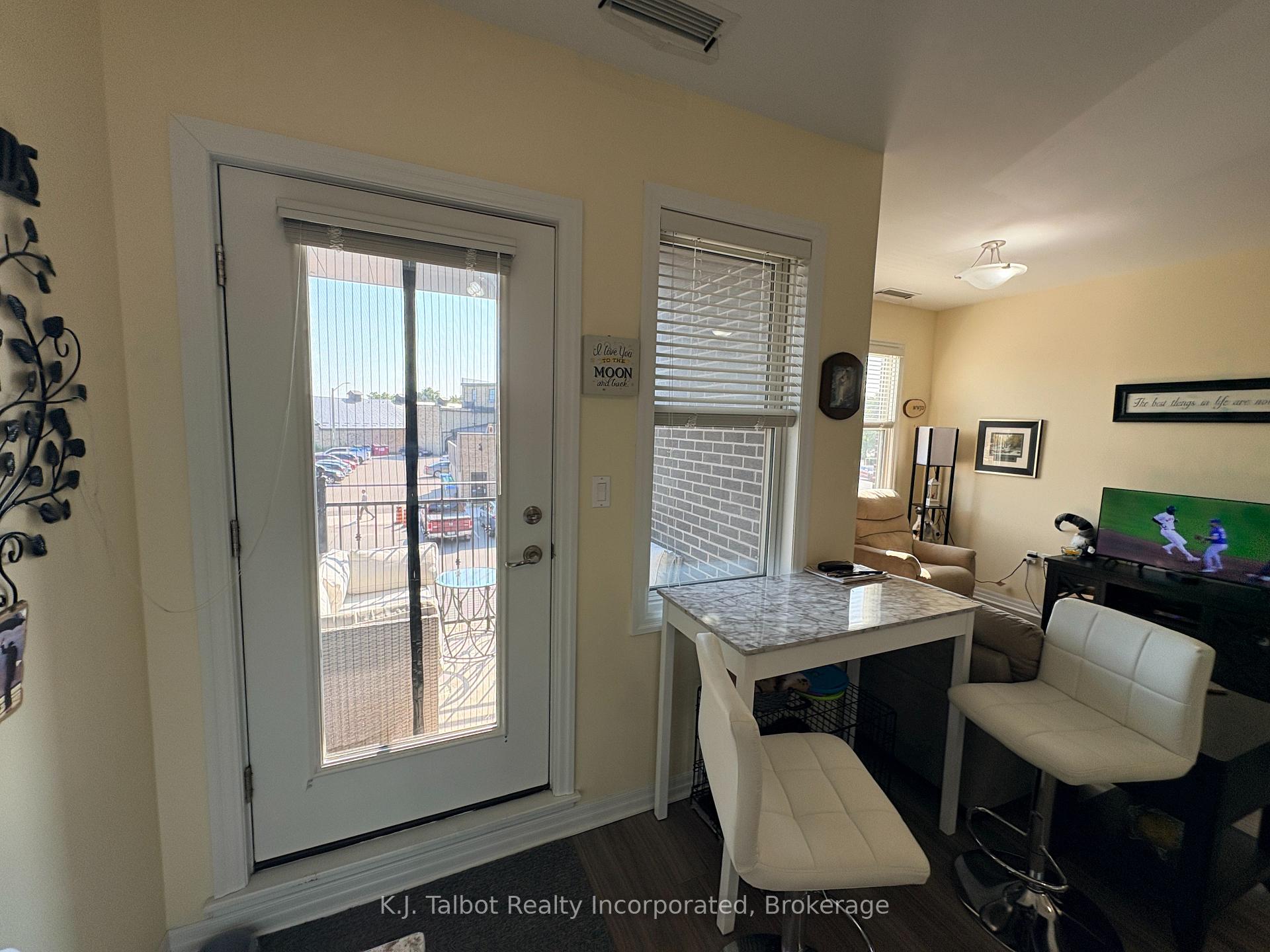Photo 10 of Unit Unit 204, 35 St David Street, Goderich, Goderich (Town) — HOMEH