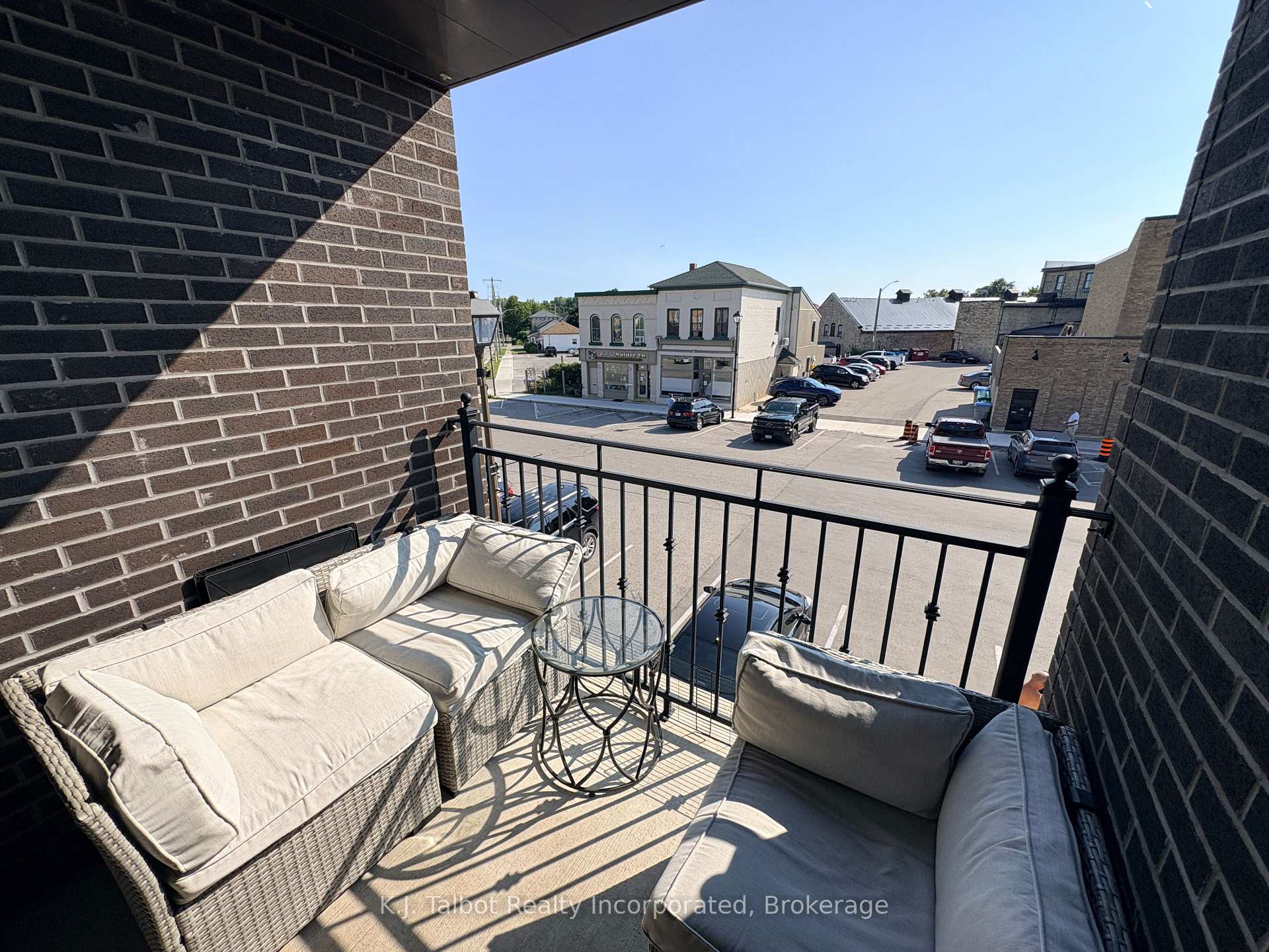 Photo 11 of Unit Unit 204, 35 St David Street, Goderich, Goderich (Town) — HOMEH