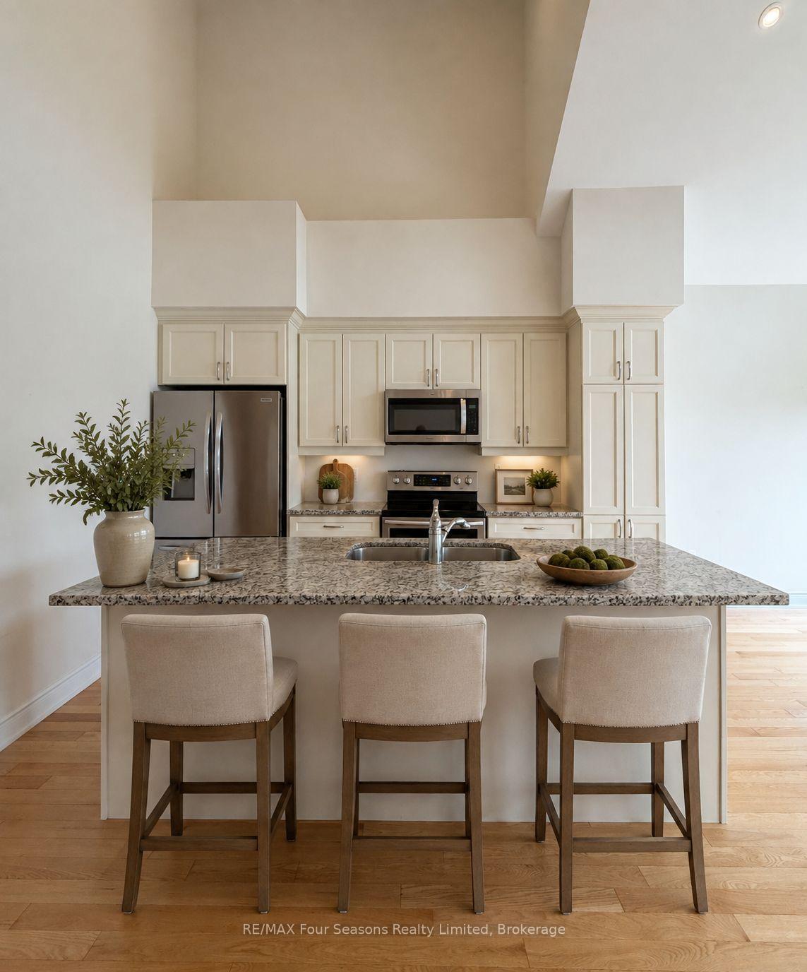 Photo 2 of 100 Kari Crescent, Collingwood — HOMEH