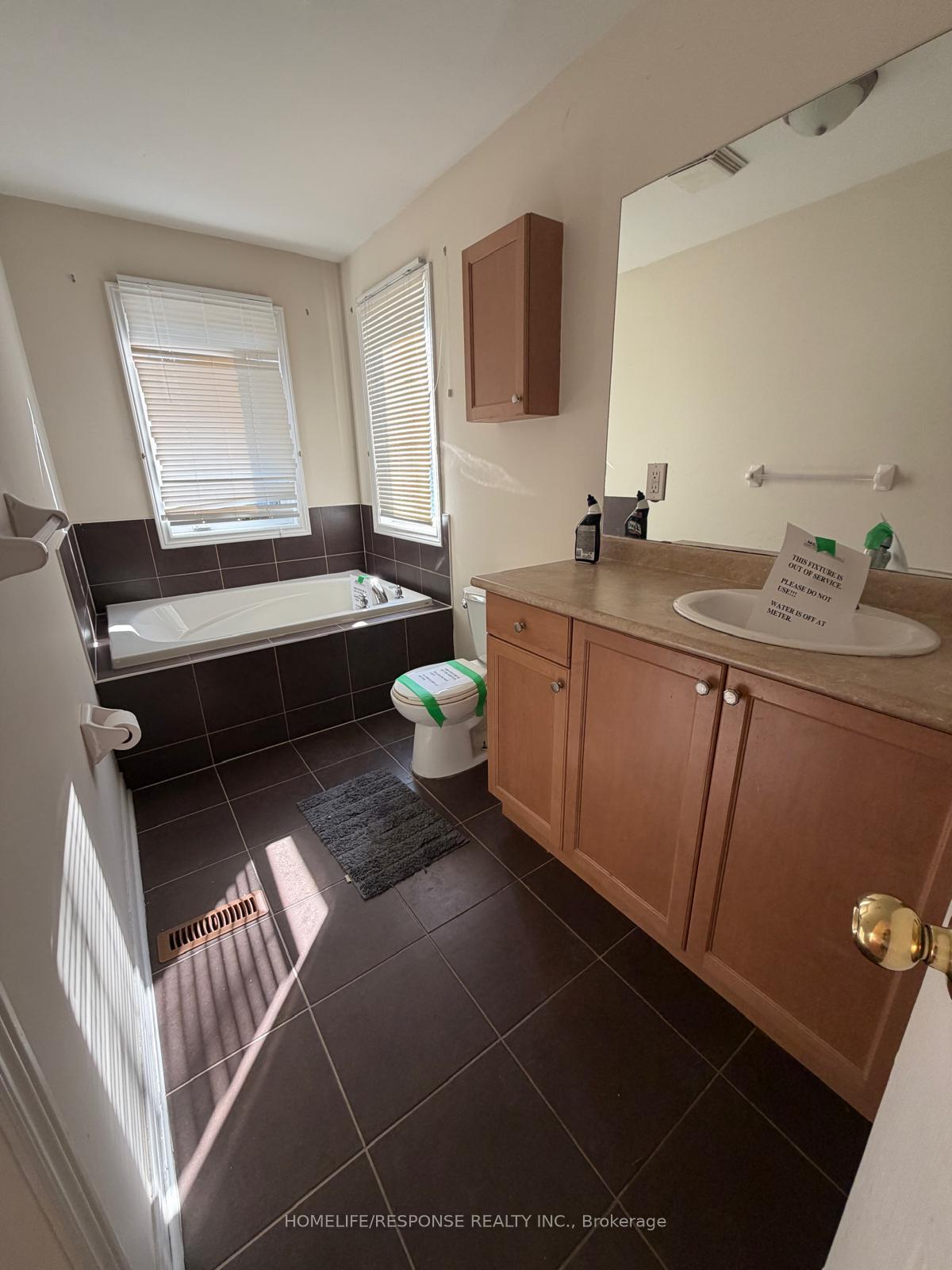 Photo 10 of 4694 Centretown Way, Mississauga, Hurontario — HOMEH