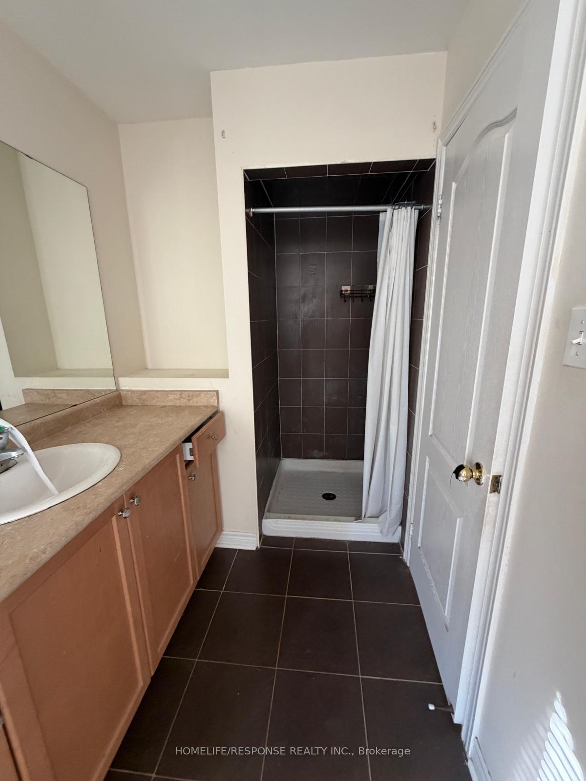 Photo 11 of 4694 Centretown Way, Mississauga, Hurontario — HOMEH