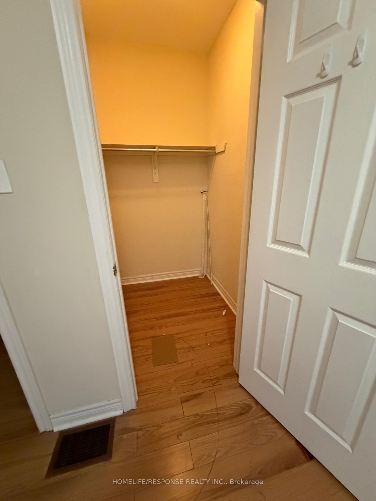 Photo 16 of 4694 Centretown Way, Mississauga, Hurontario — HOMEH