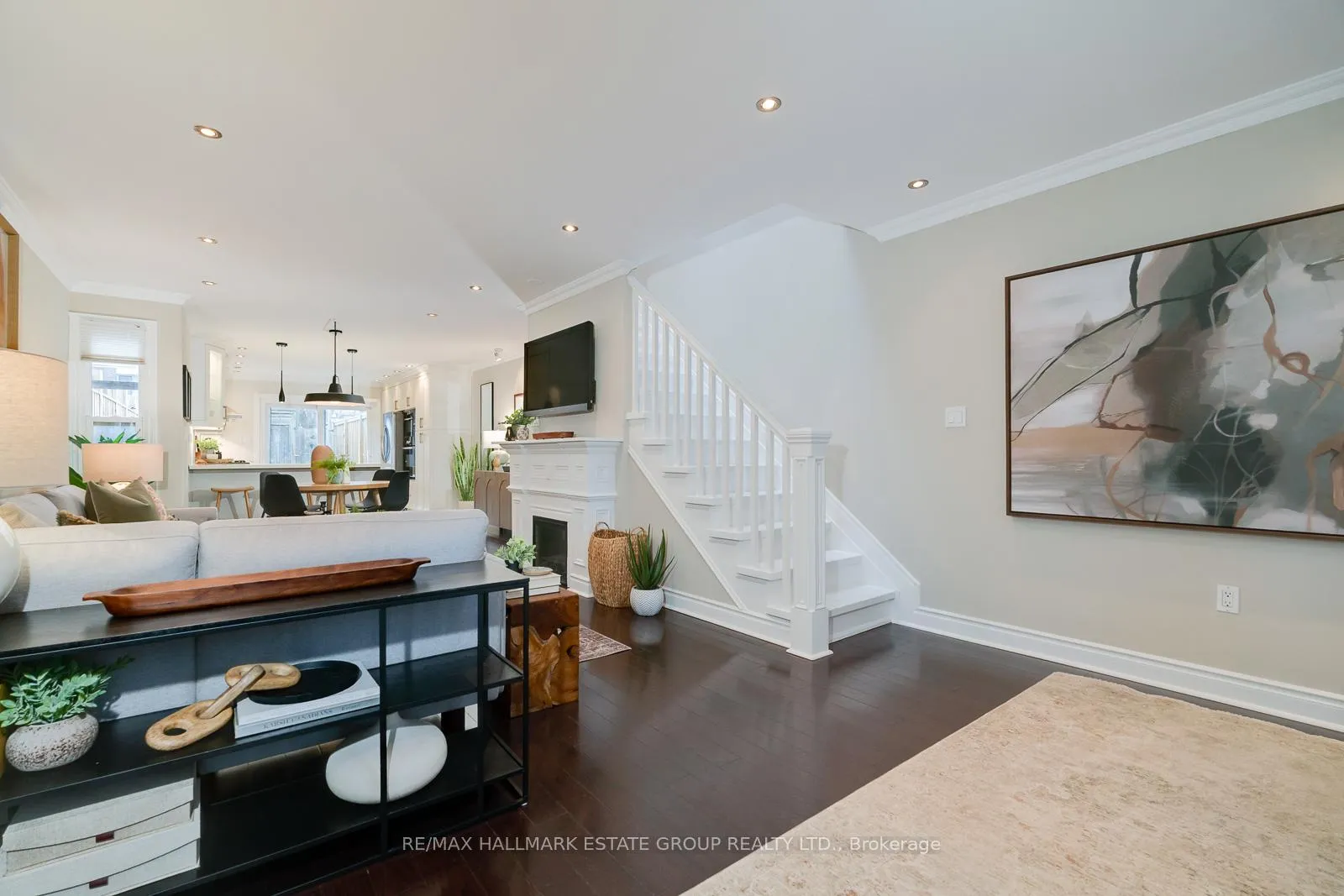 Photo 4 of 16 Dartford Road, Toronto, Playter Estates-Danforth — HOMEH