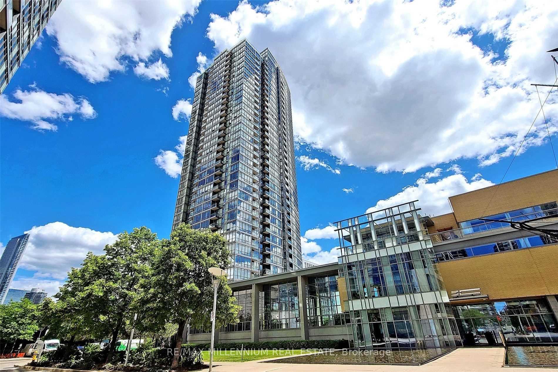 Front of Unit 3309, 5 Mariner Street