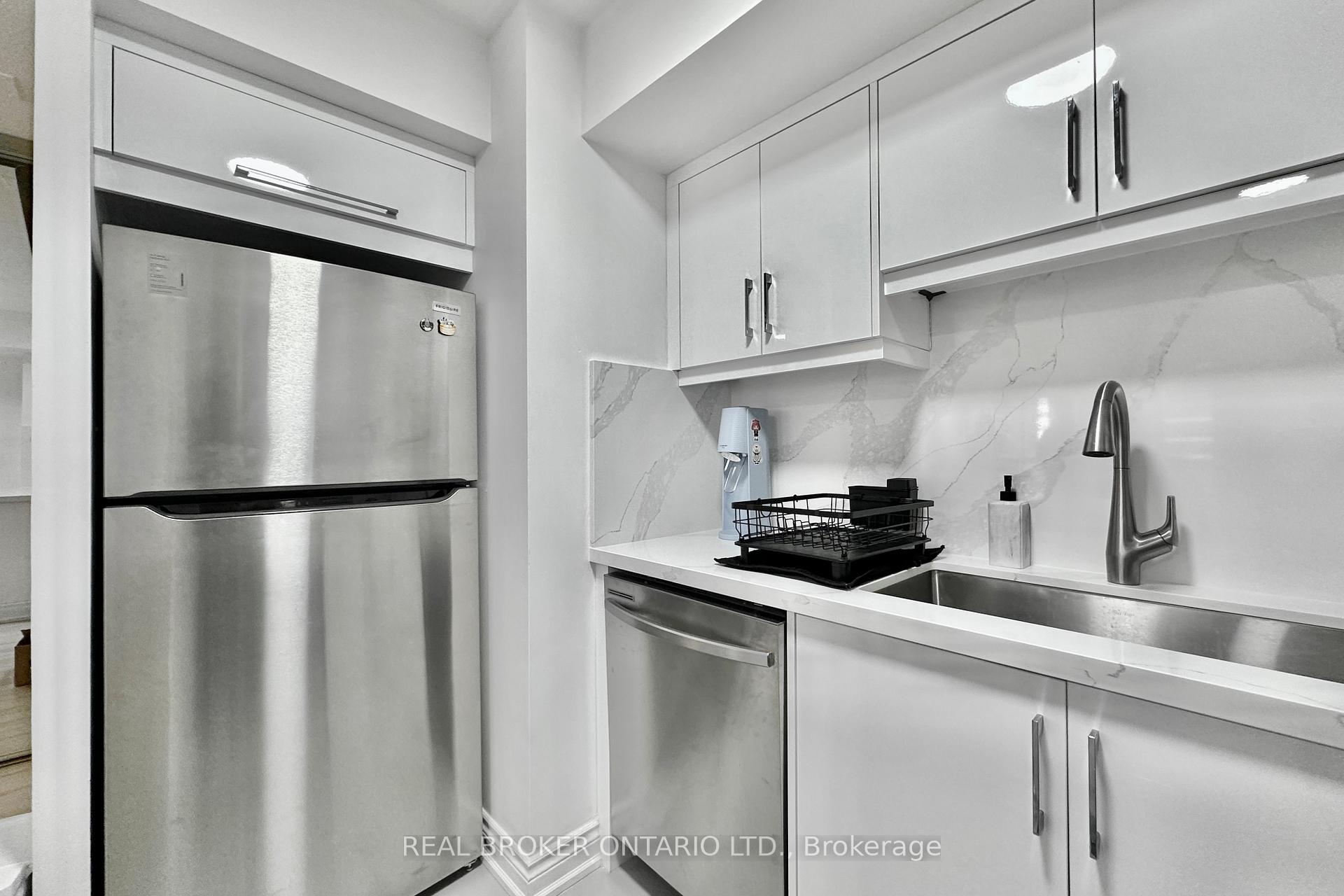 Photo 9 of Unit 518, 25 The Esplanade, Toronto, Waterfront Communities — HOMEH