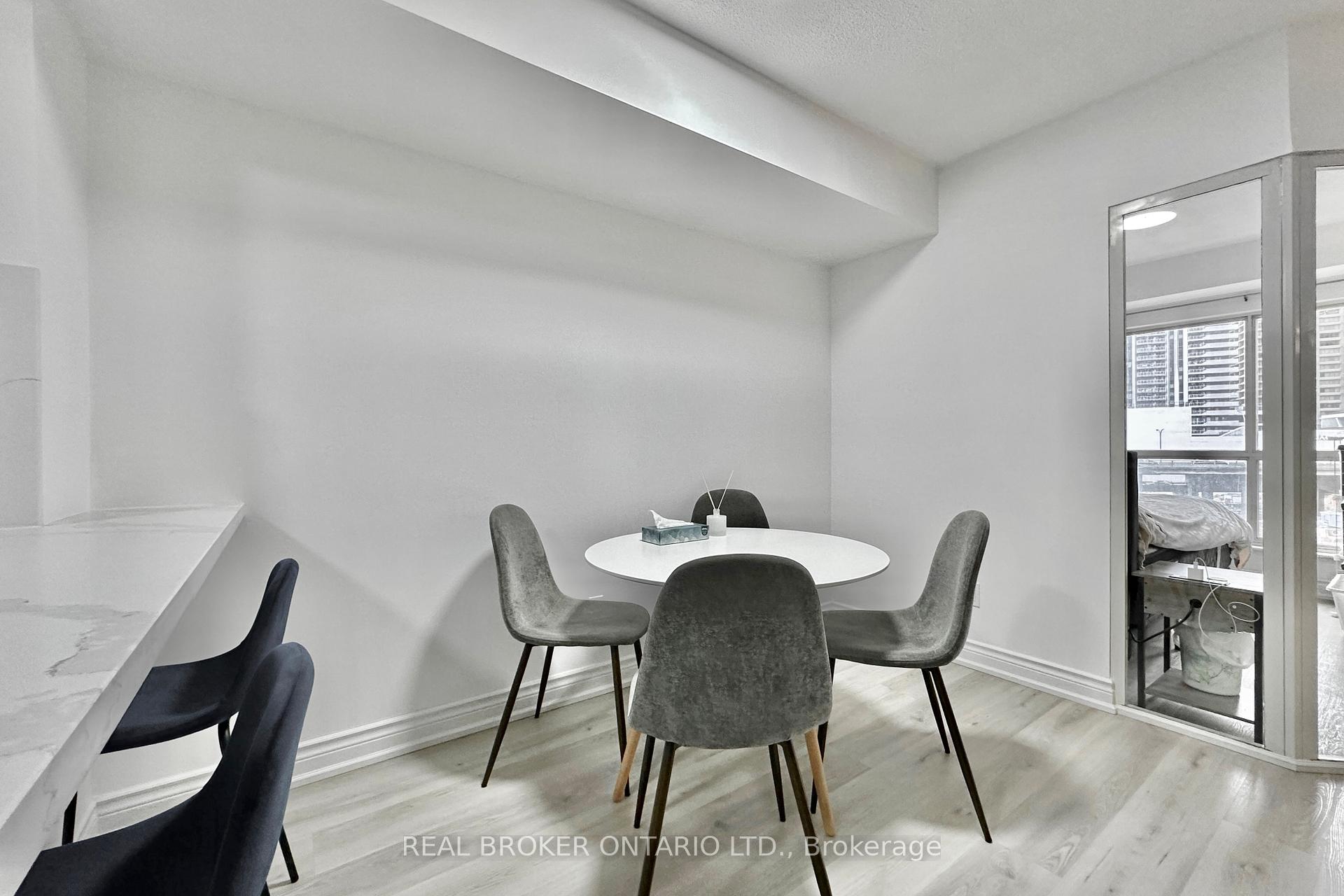 Photo 15 of Unit 518, 25 The Esplanade, Toronto, Waterfront Communities — HOMEH