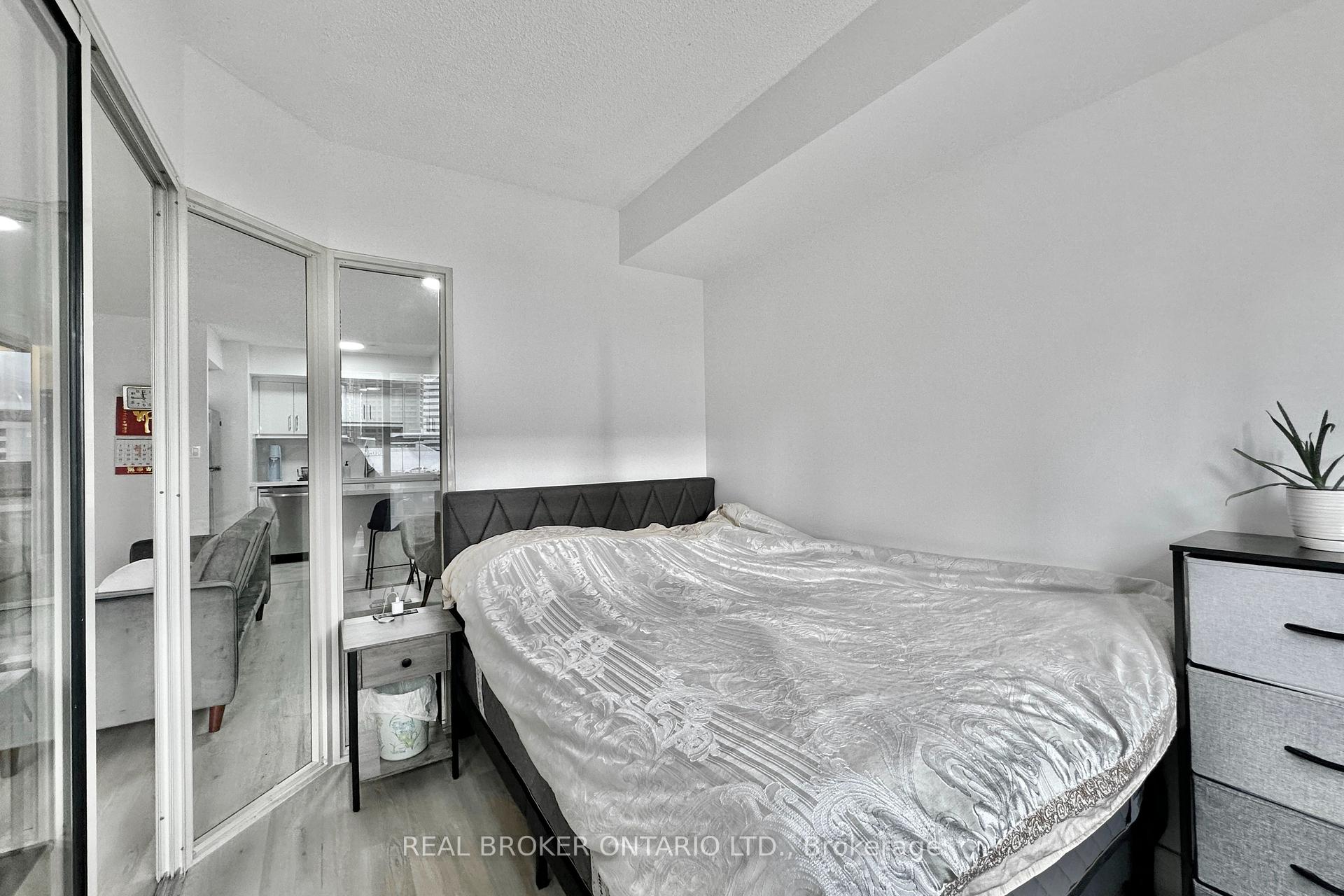 Photo 17 of Unit 518, 25 The Esplanade, Toronto, Waterfront Communities — HOMEH